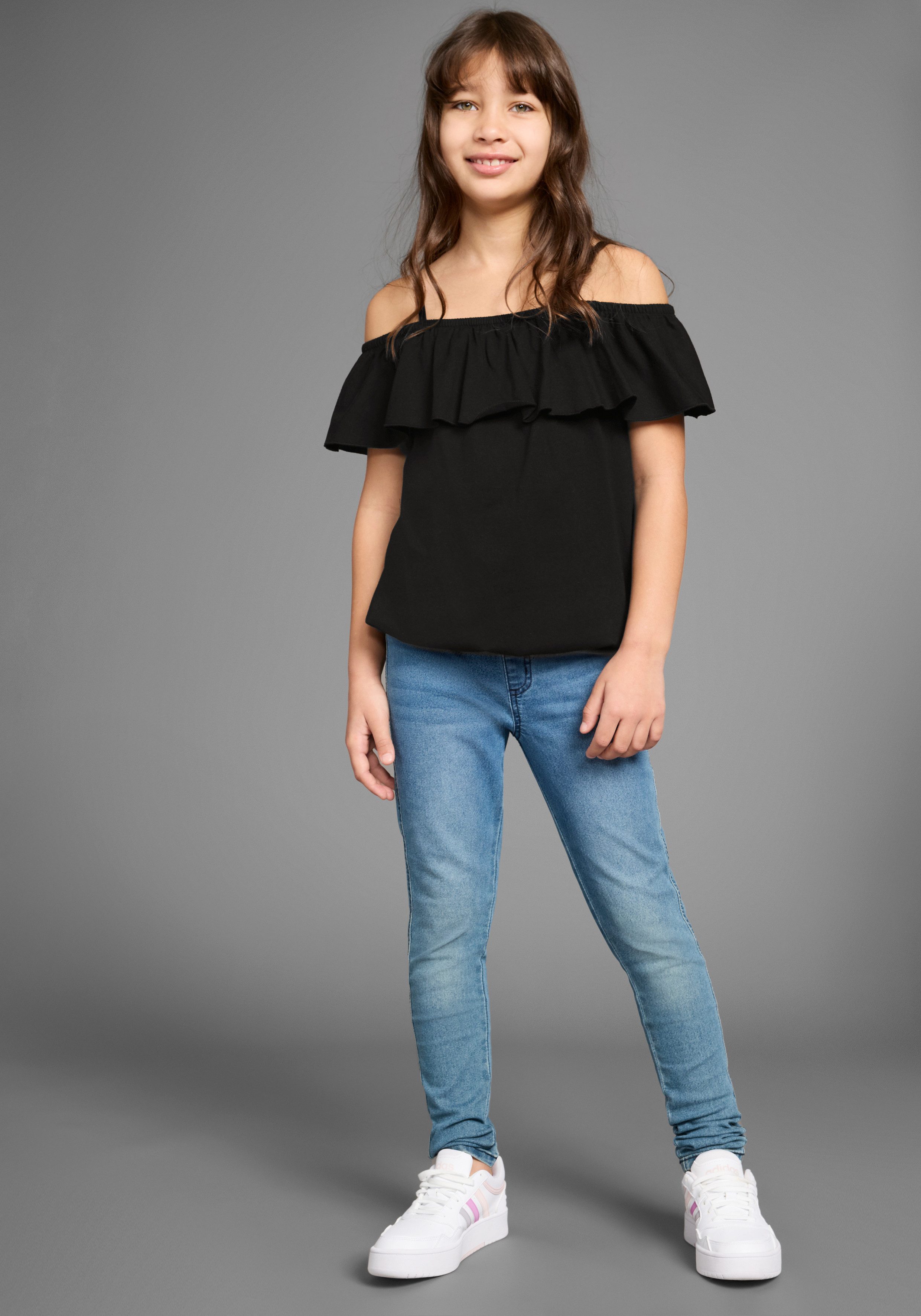 KIDSWORLD T-shirt Volant-Shirt Korte mouwen, wijde pasvorm, carmenhals, van jersey stof