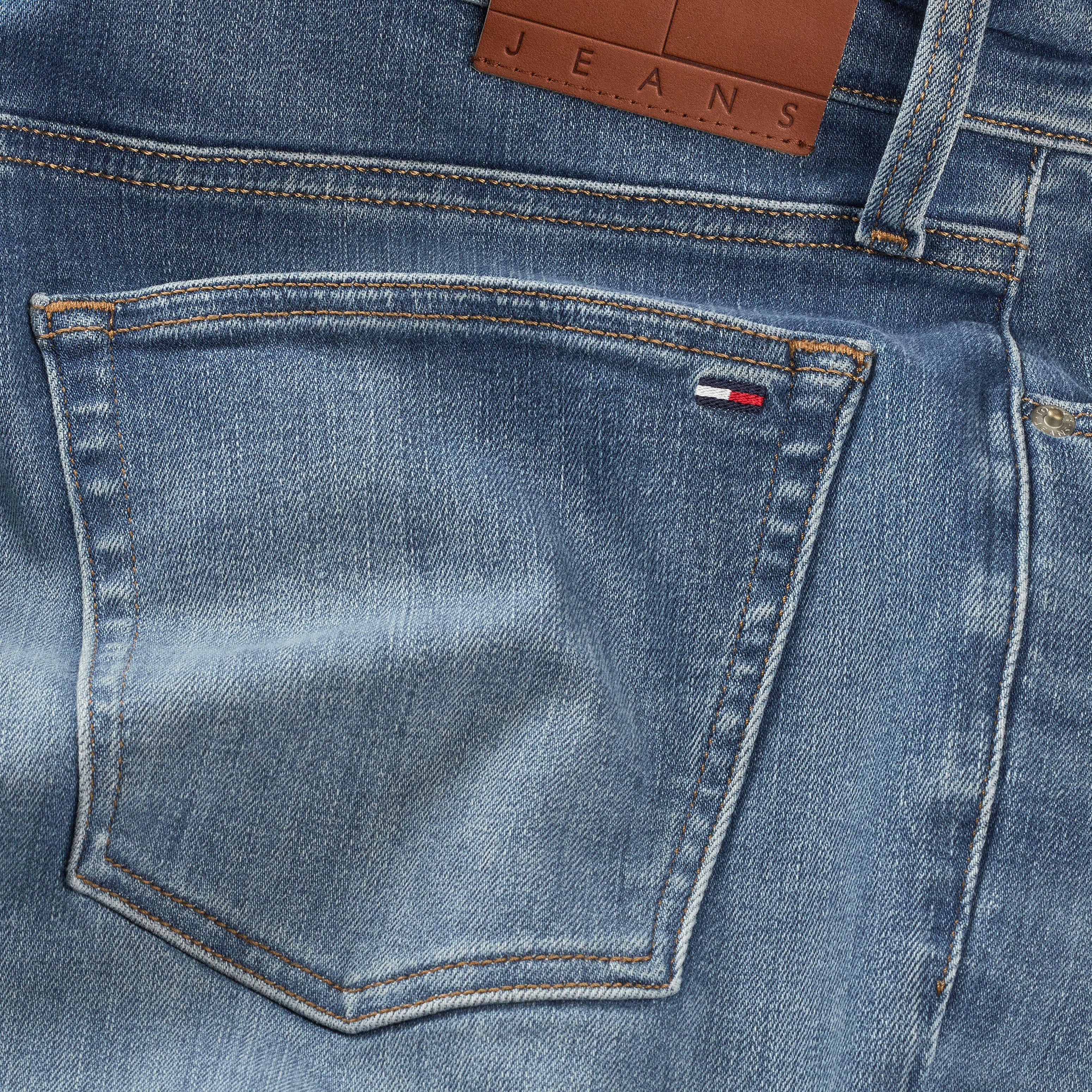 TOMMY JEANS Straight jeans SCANTON SLIM BI0234 Met merkenlabel van leer achter