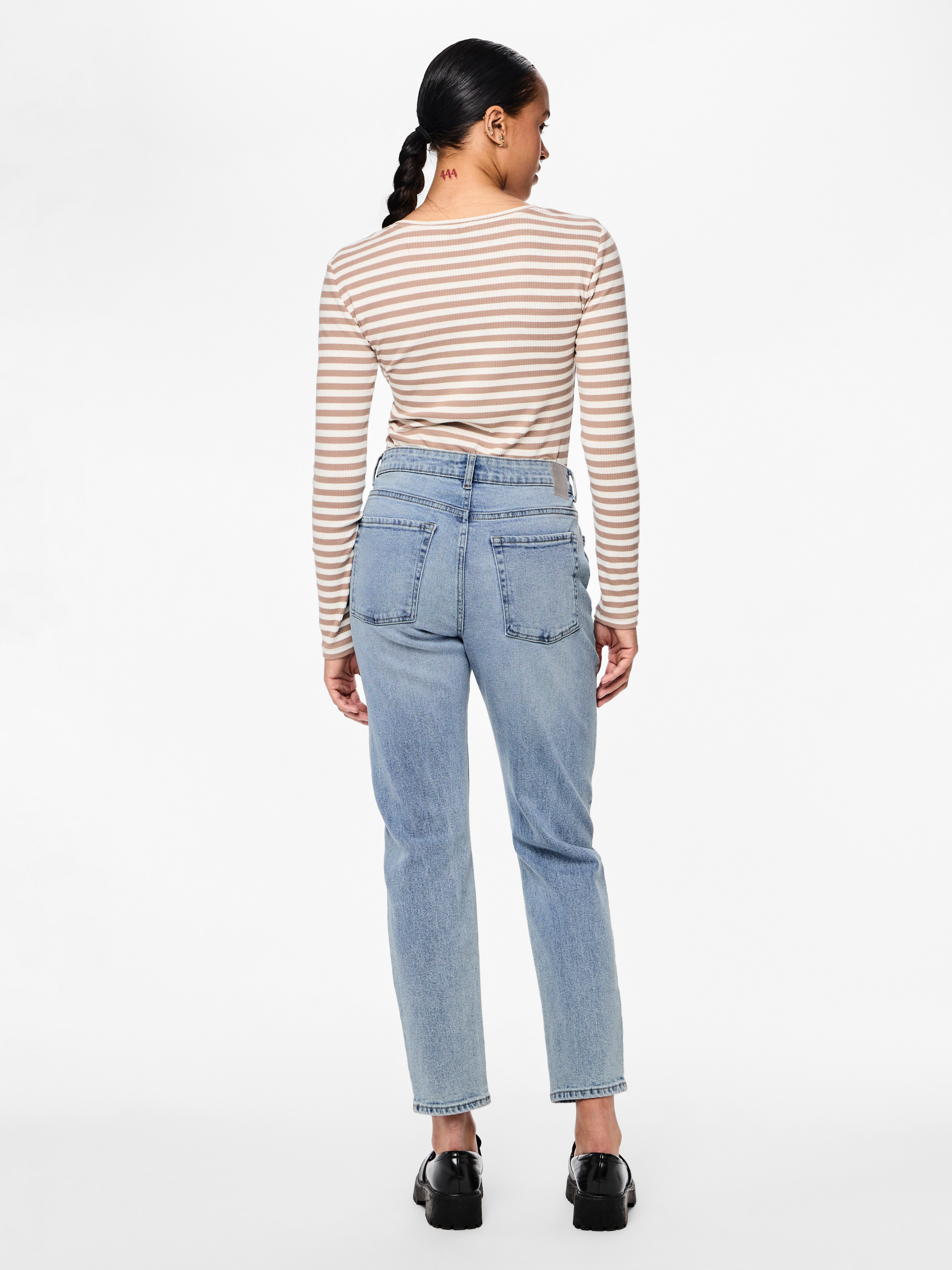 pieces High-waist jeans PCBELLA HW TAP ANK JEANS LB302 NOOS