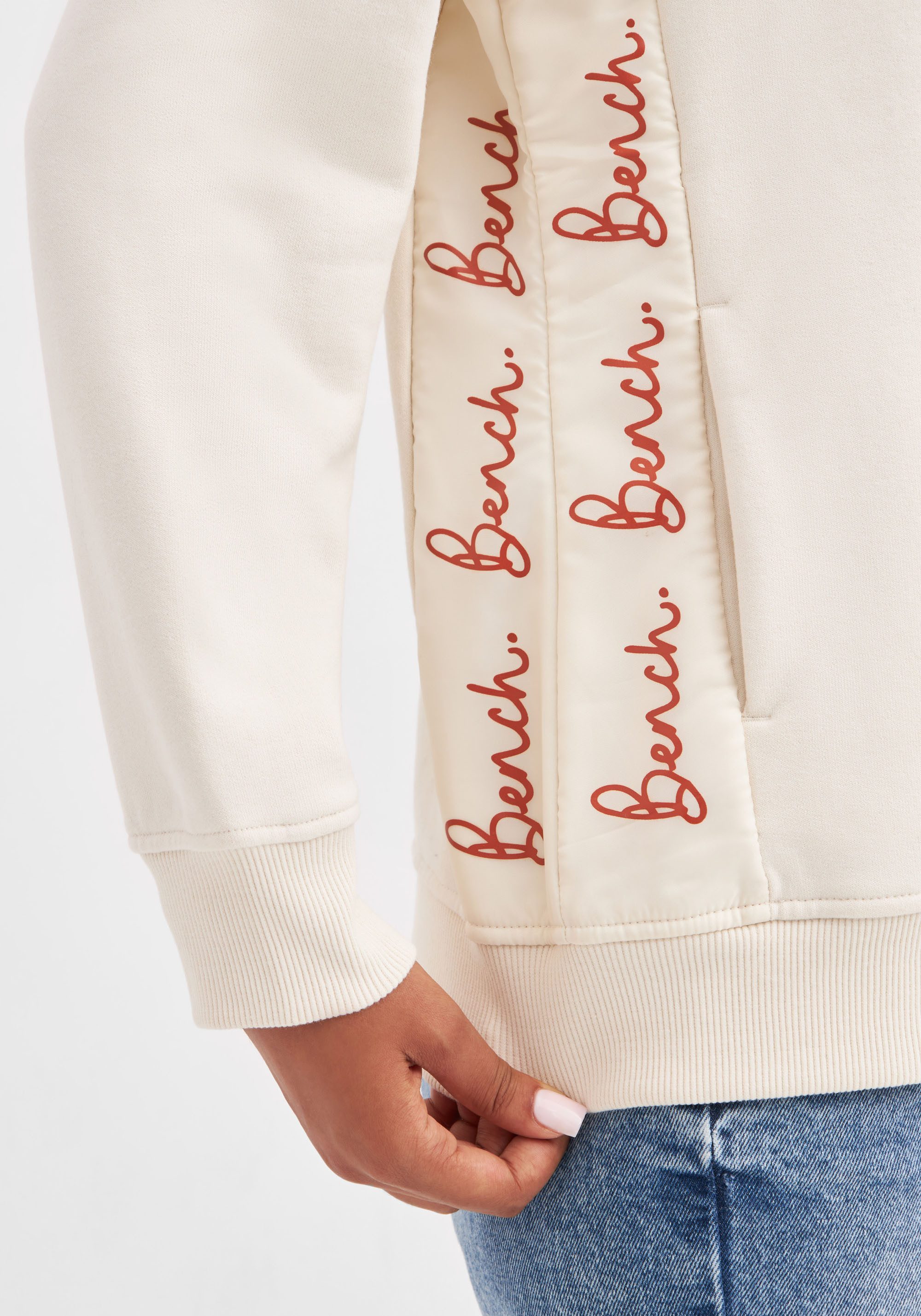 Bench. Sweatvest 643167