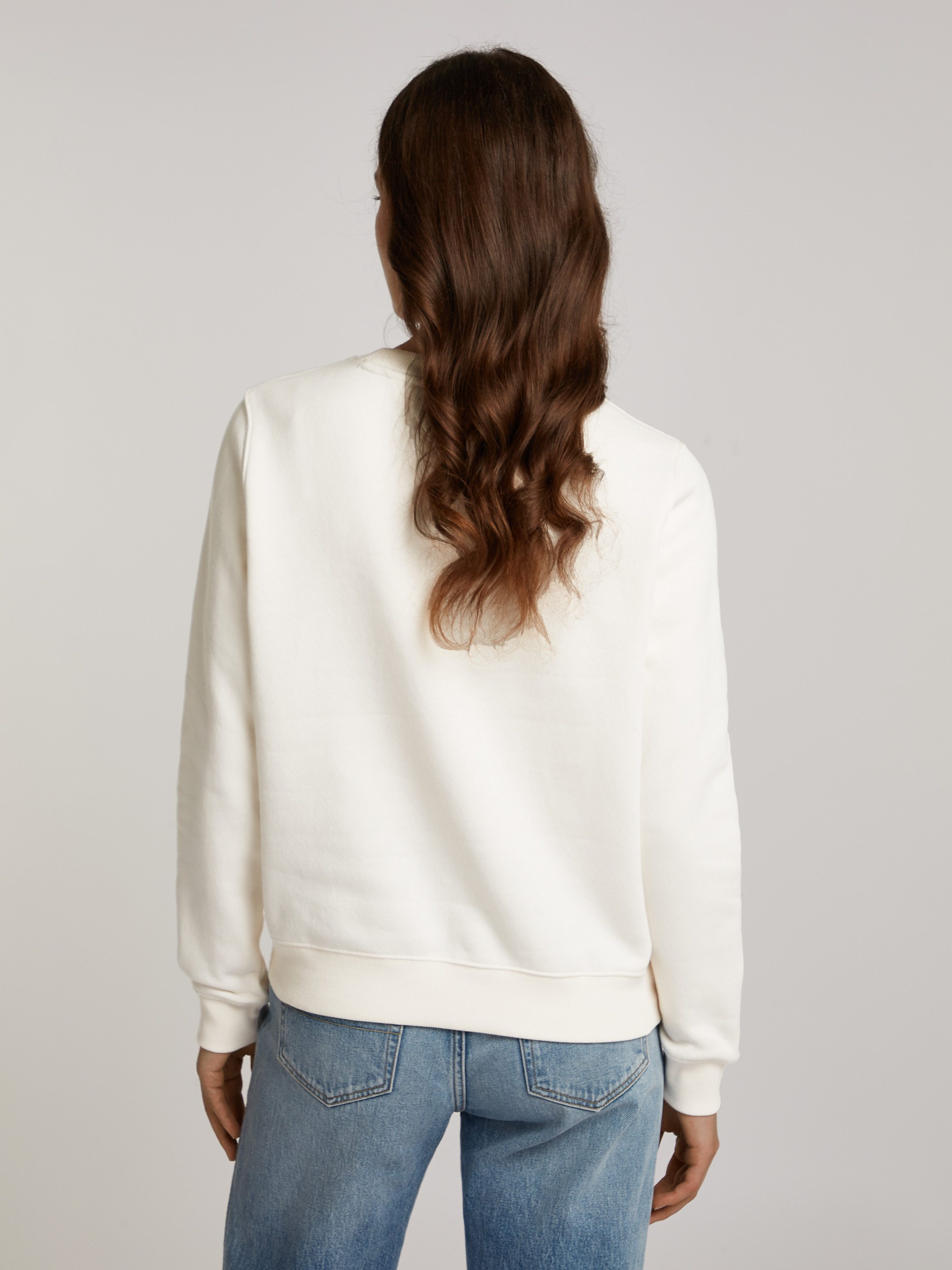 TOMMY JEANS Sweatshirt TJW REG S FLAG CREW met -merklabel op borsthoogte