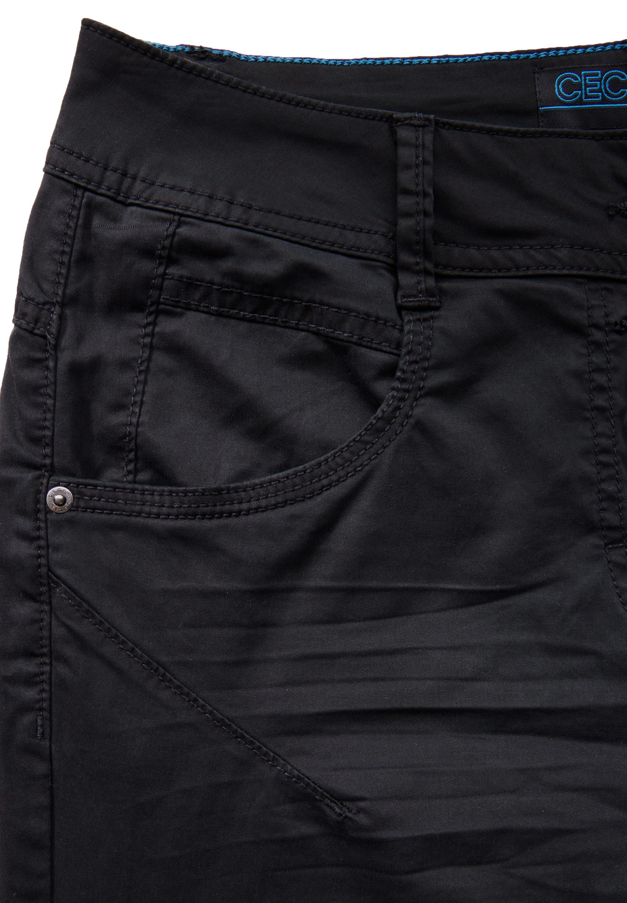 Cecil Chino Stijl Scarlett