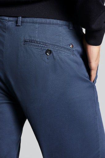 Bugatti Chino met lichte structuur