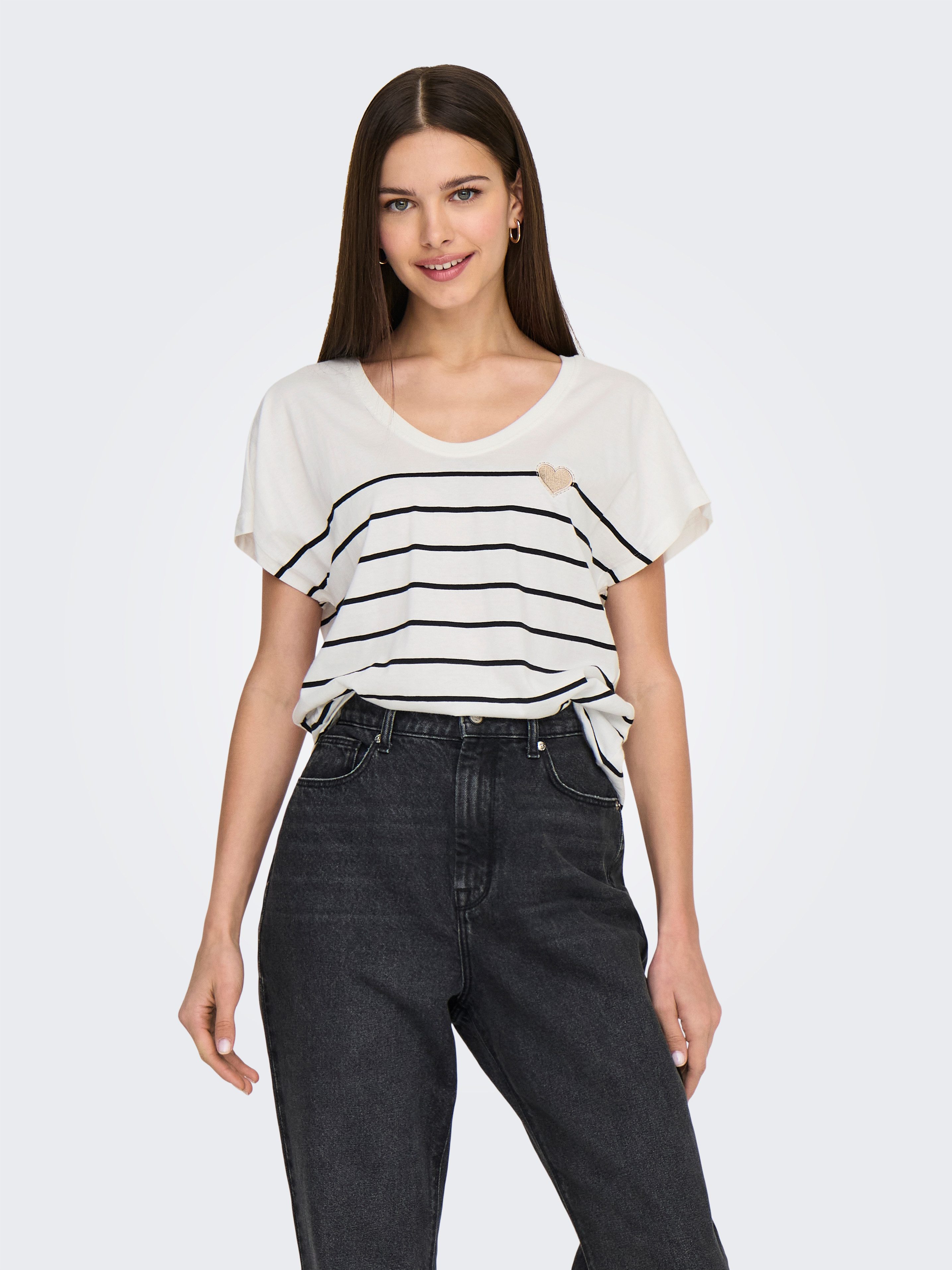 Only Shirt met korte mouwen ONLEMILY LIFE S/S HEART TOP CS JRS dames t-shirts maat L (40) wit