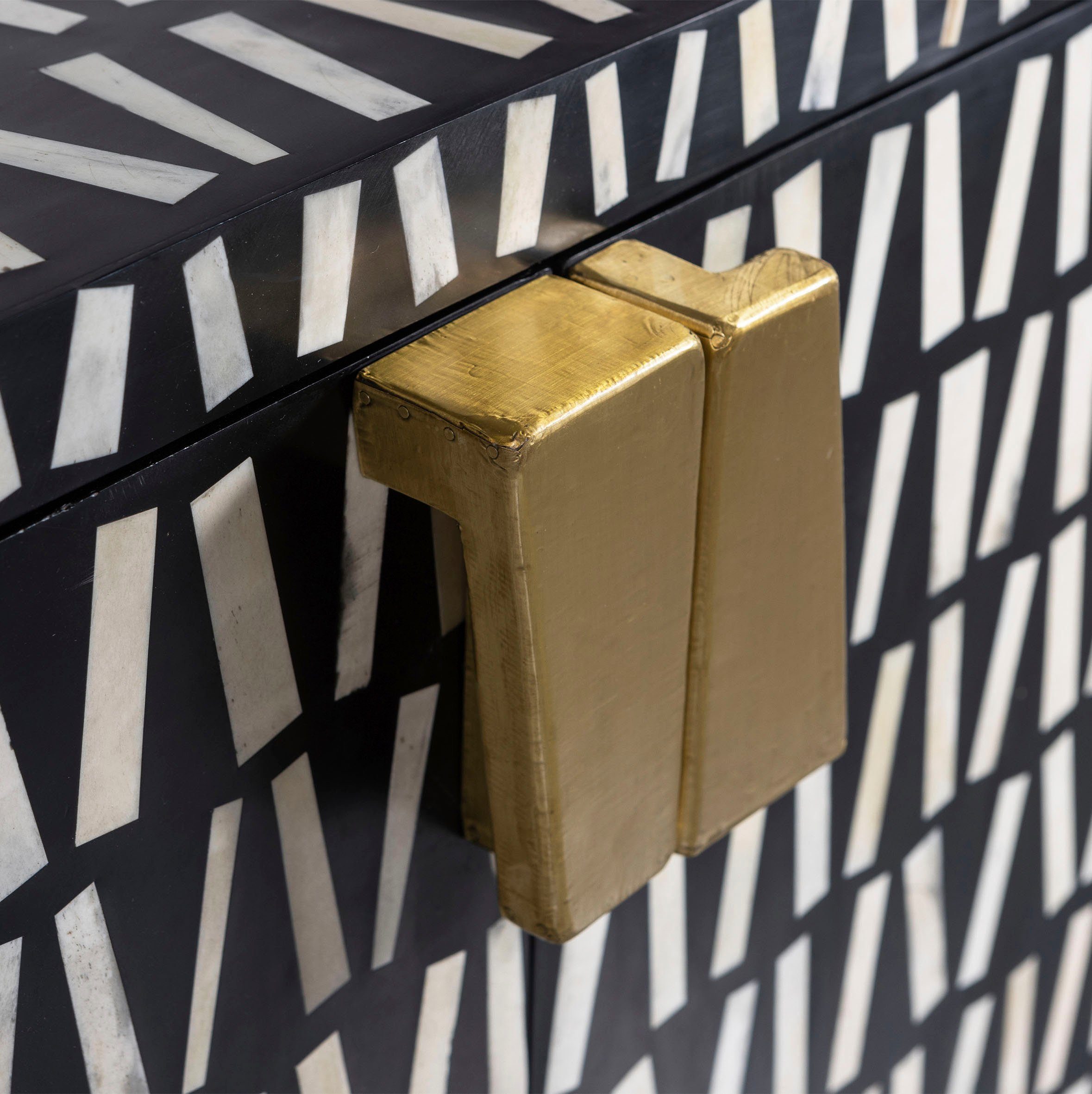 WOOOD Highboard Menne midi-kast met metalen handgrepen Kast in stijlvol ontwerp, H 108 cm x B 81 cm