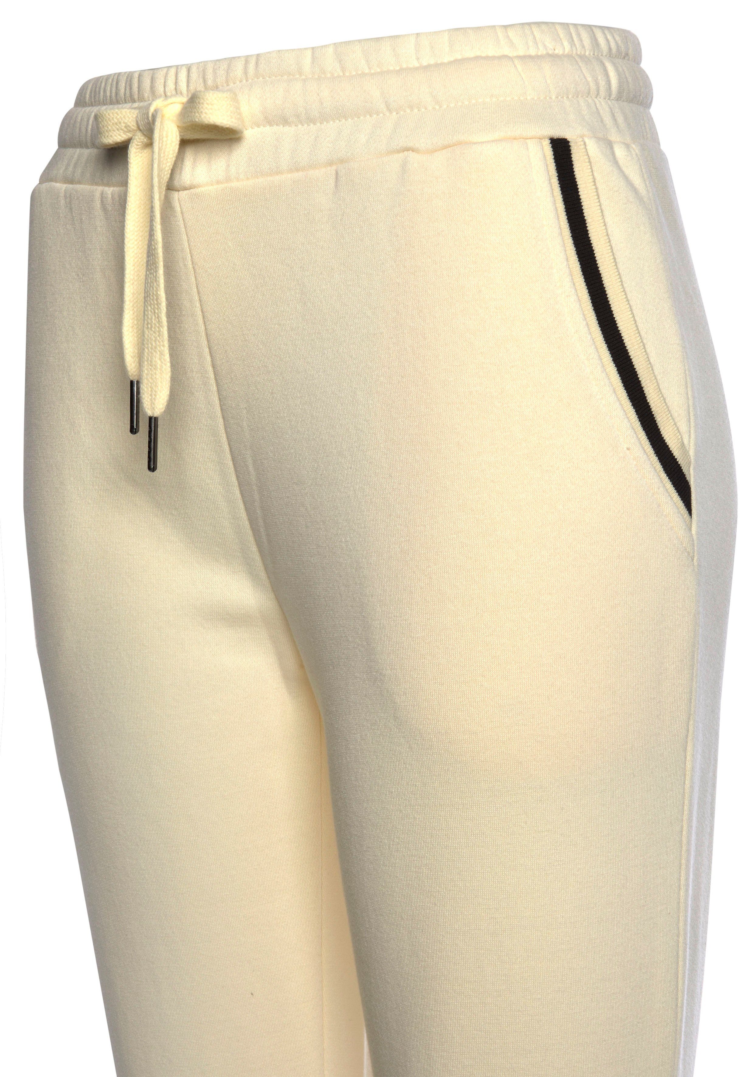 Lascana Sweatbroek met gestreepte ribboord, loungepak