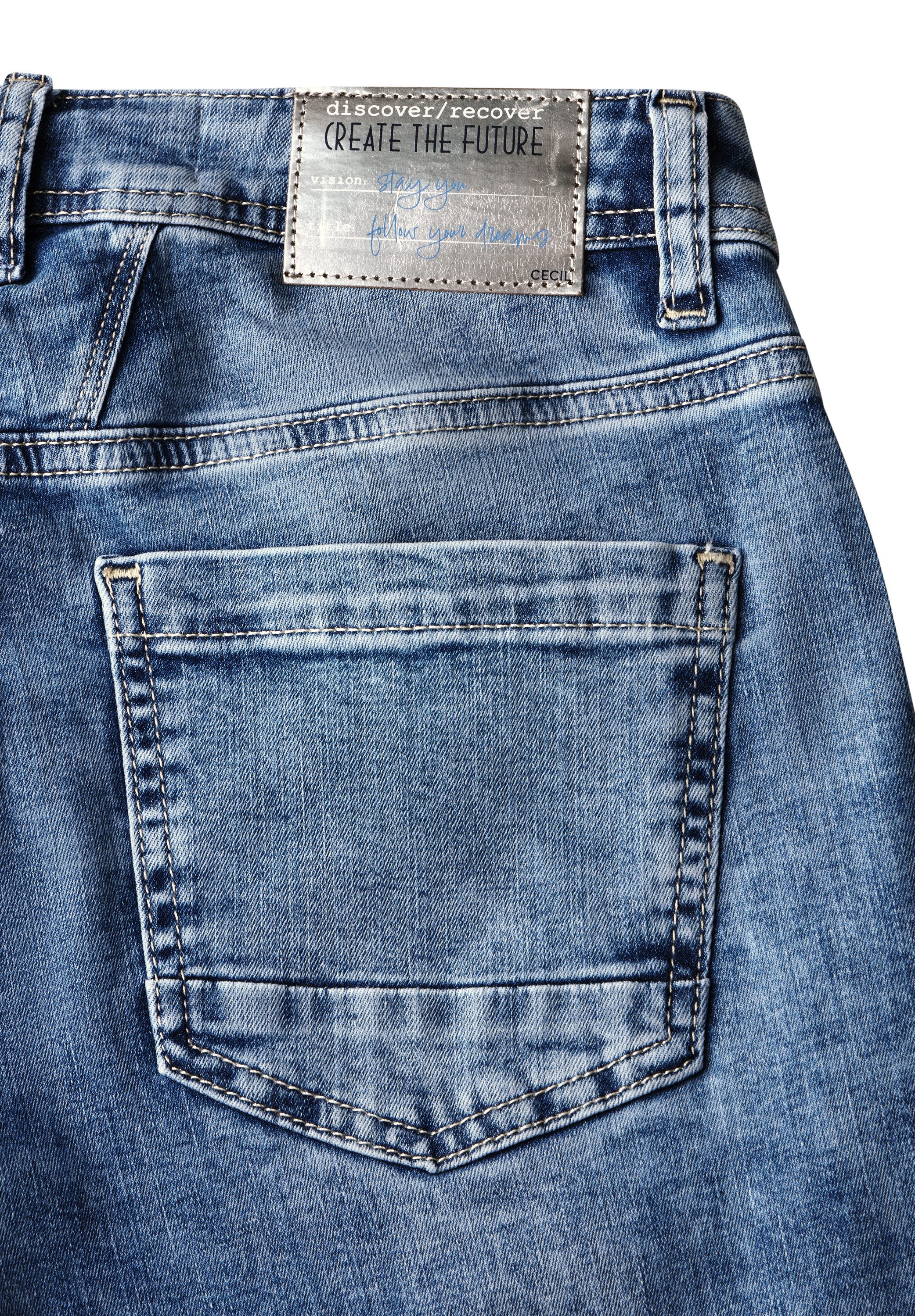 Cecil Wijde jeans Style Neele met siersteentjes
