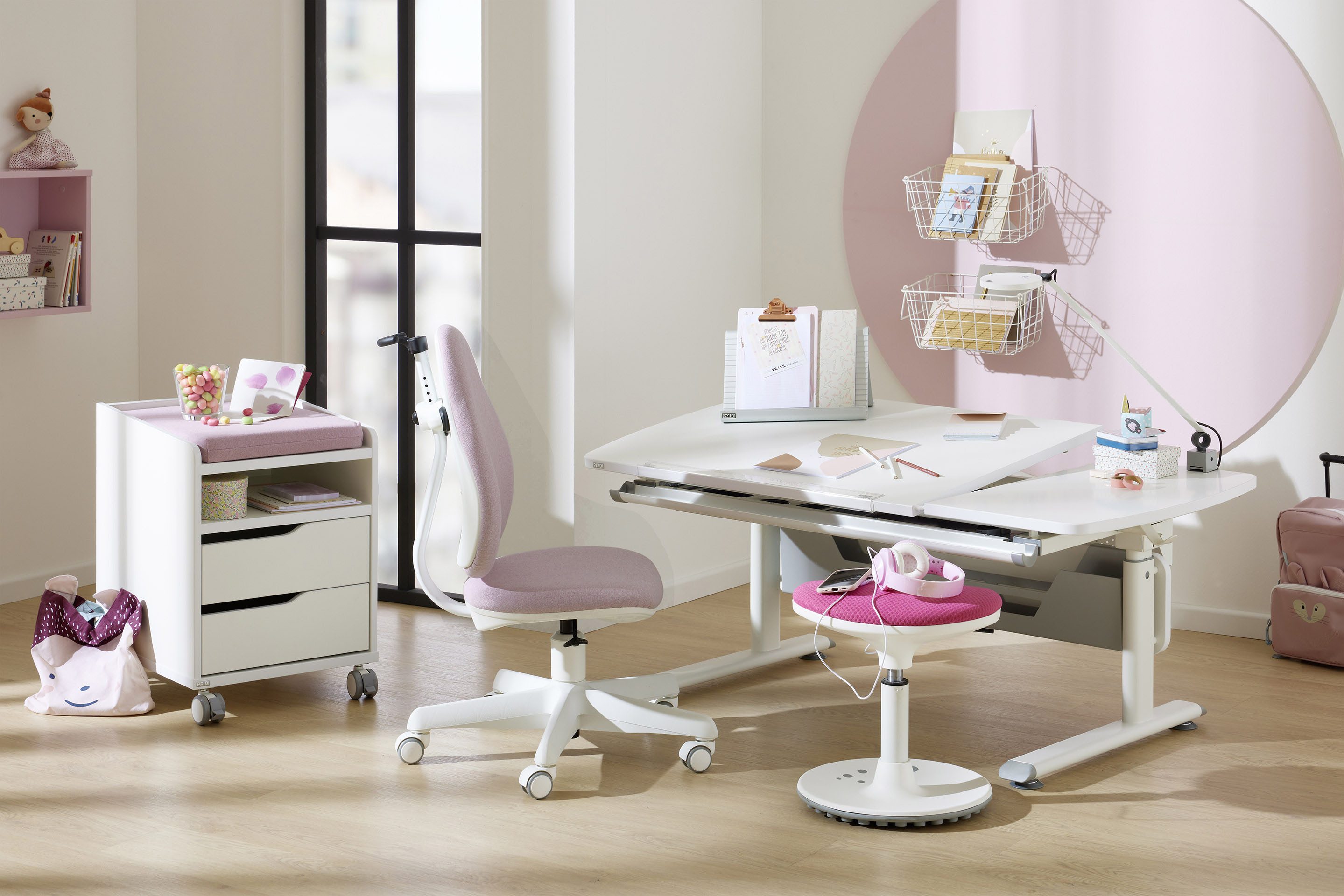 PAIDI Kinderwelten Kinderbureau DIEGO CURVED GT, leerlingbureau, ergonomisch, meegroeiend stappenloos in hoogte verstelbaar, gedeeld tafelblad