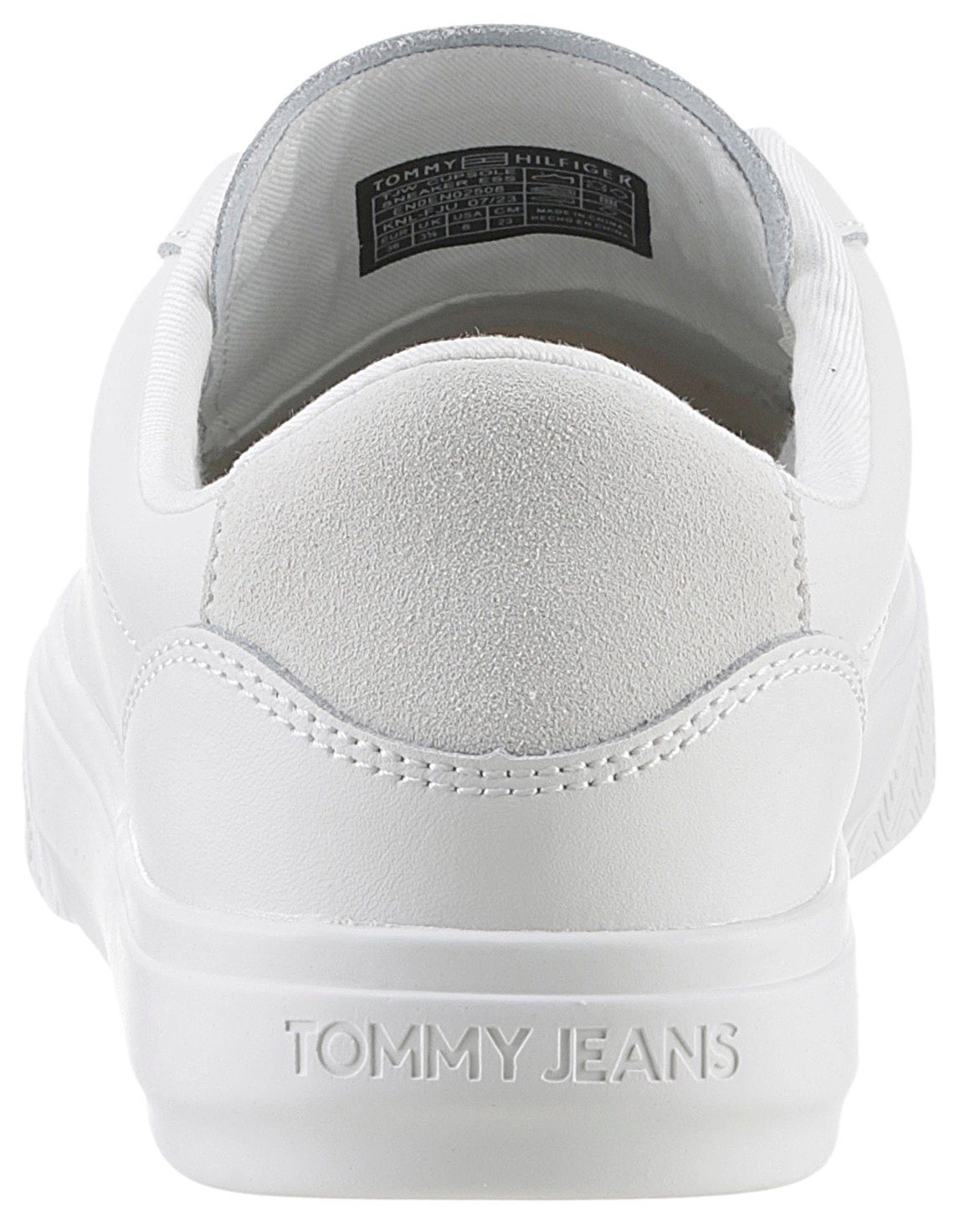 TOMMY JEANS Plateausneakers TJW CUPSOLE SNEAKER ESS met logo-patch op de tong, vrijetijdsschoen, lage schoen, veterschoen