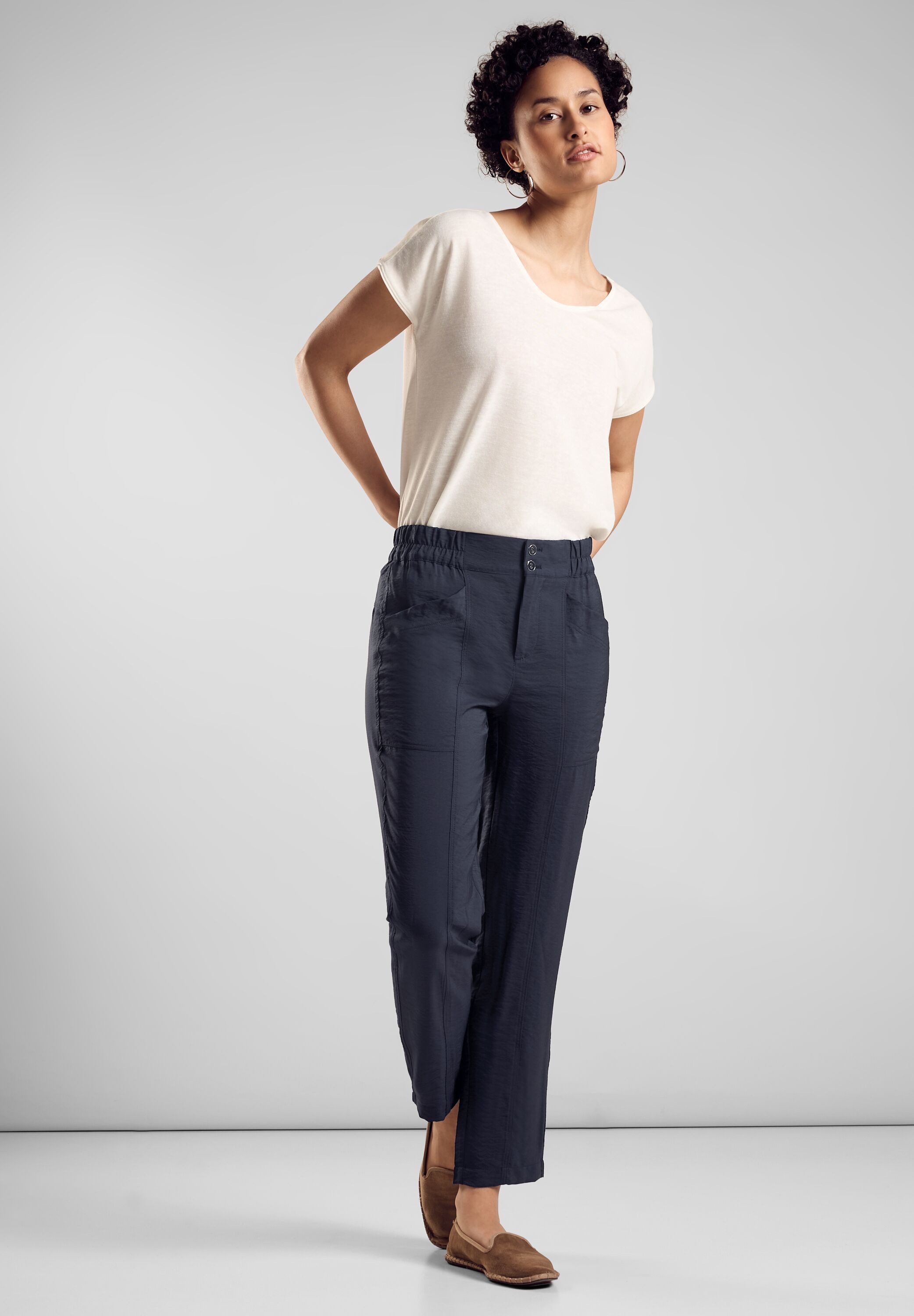 STREET ONE Joggingbroek met een dubbele knoopsluiting