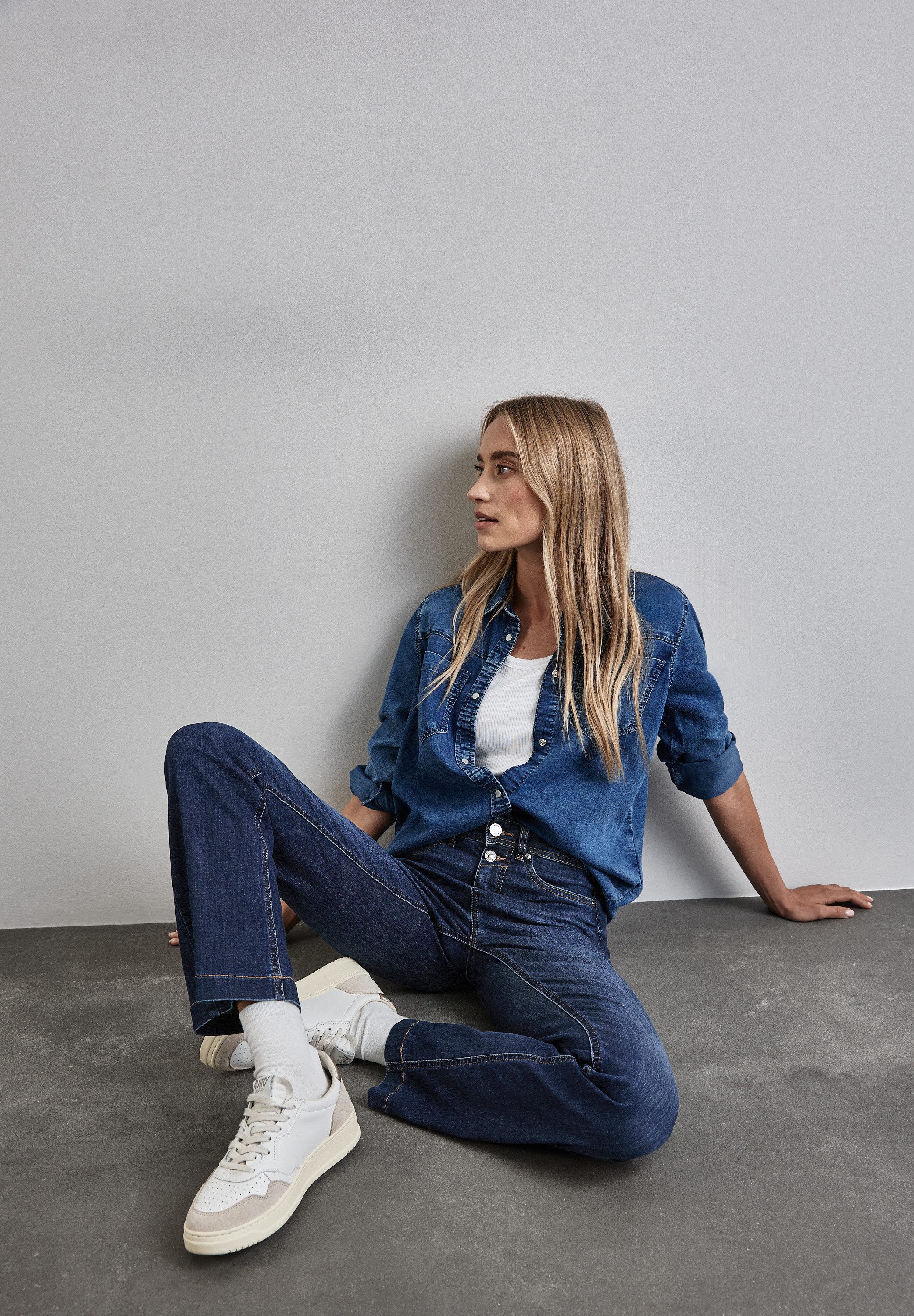 STREET ONE Bootcut jeans met dubbele knoop