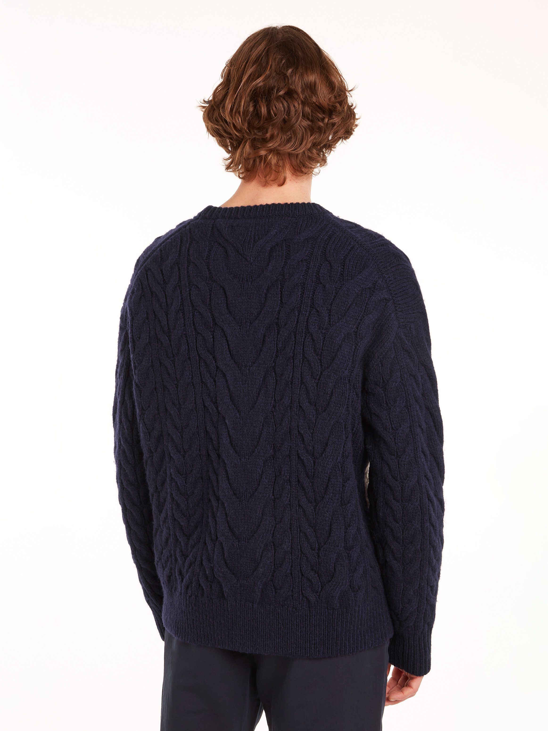 Tommy Hilfiger Trui met ronde hals CABLE FLAG SWEATER met colorblocking-ontwerp aan de voorkant