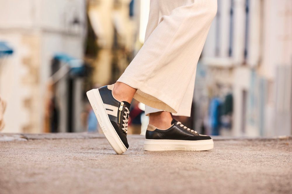 Rieker Plateausneakers , veterschoenen, lage schoen, vrijetijdsschoen met zijrits