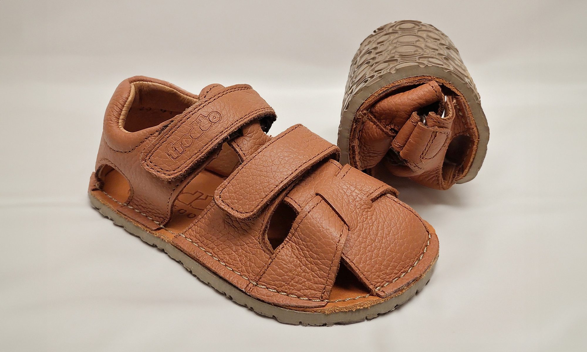 froddo® Barefootschoenen Sandale Flexy Avi , zomerschoen, poolslides, klittenbandschoen, met twee klittenbandsluitingen