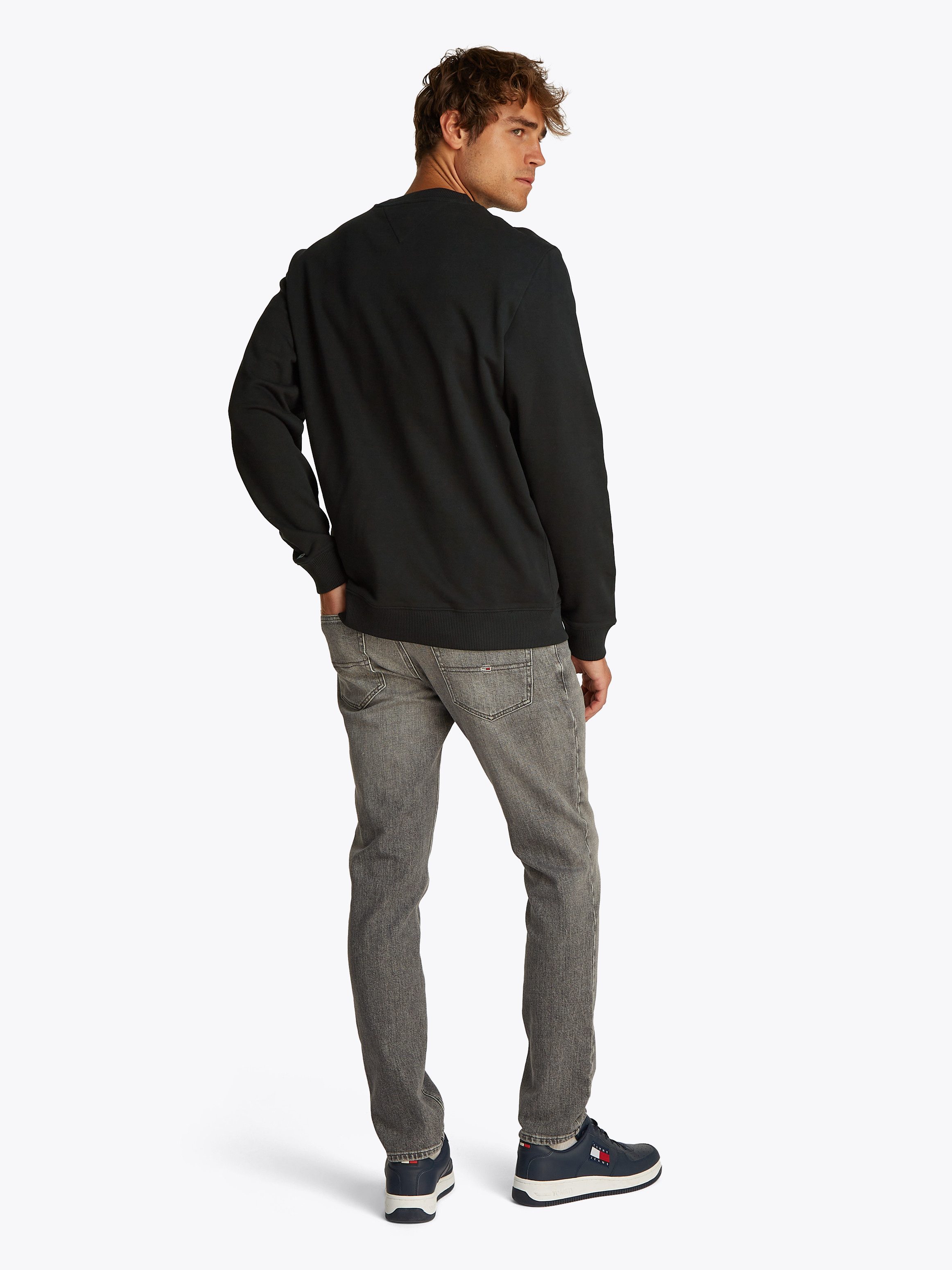 TOMMY JEANS Sweatshirt TJM REG ENTRY GRAPHIC CREW EXT licht overlappende schouders kleine print op de borst