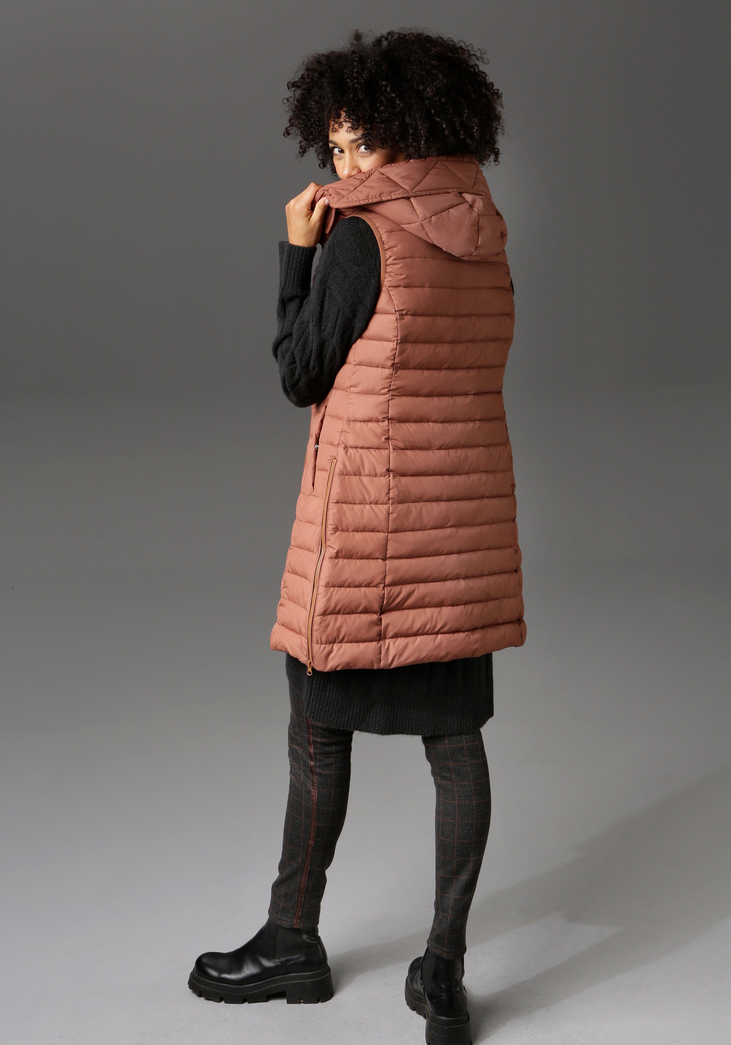 Aniston CASUAL Bodywarmer met verstelbare capuchon