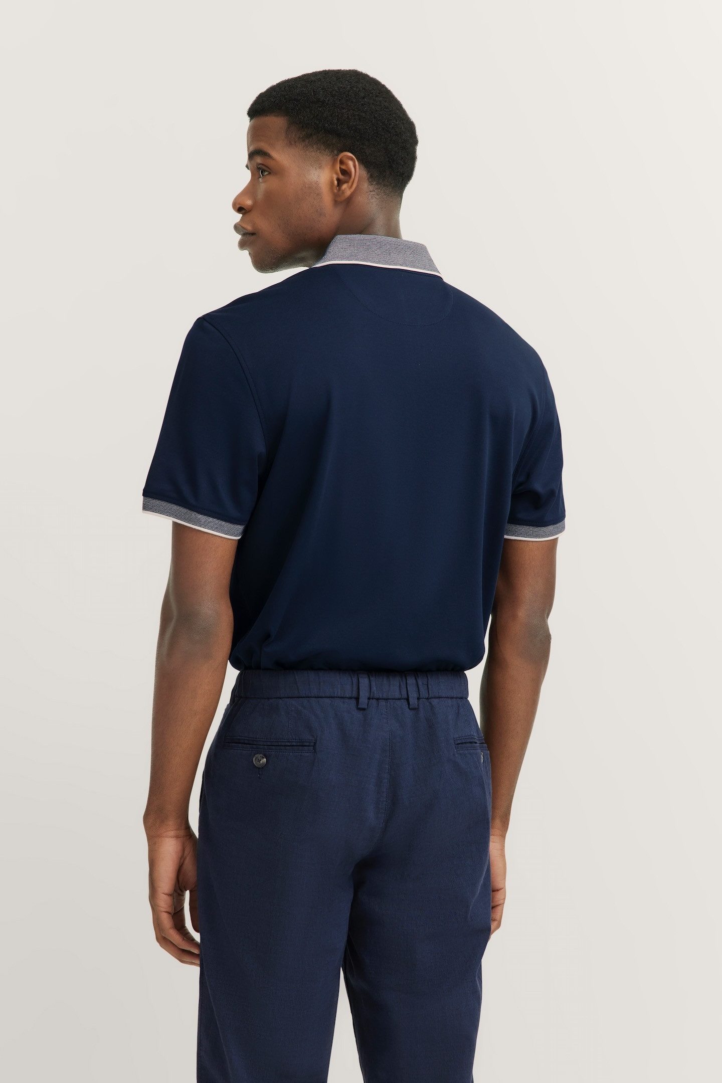 Bugatti Poloshirt met subtiele contraststrepen