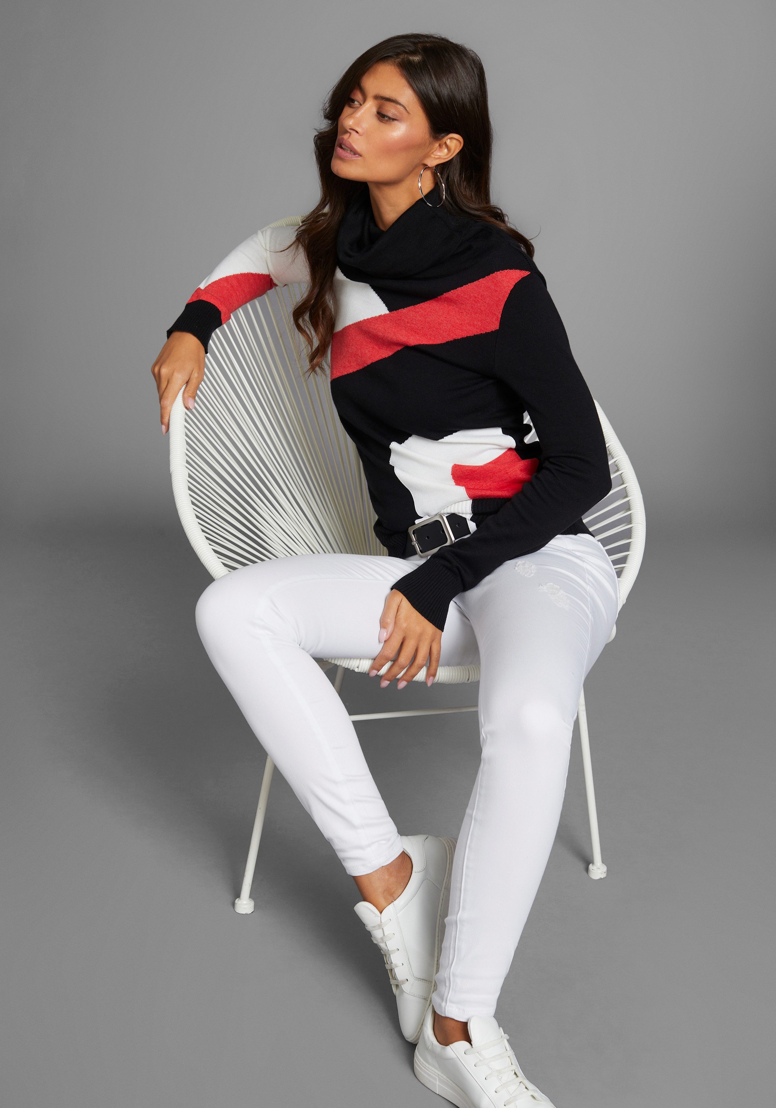 Laura Scott Trui met sjaalkraag colourblocking-stijl