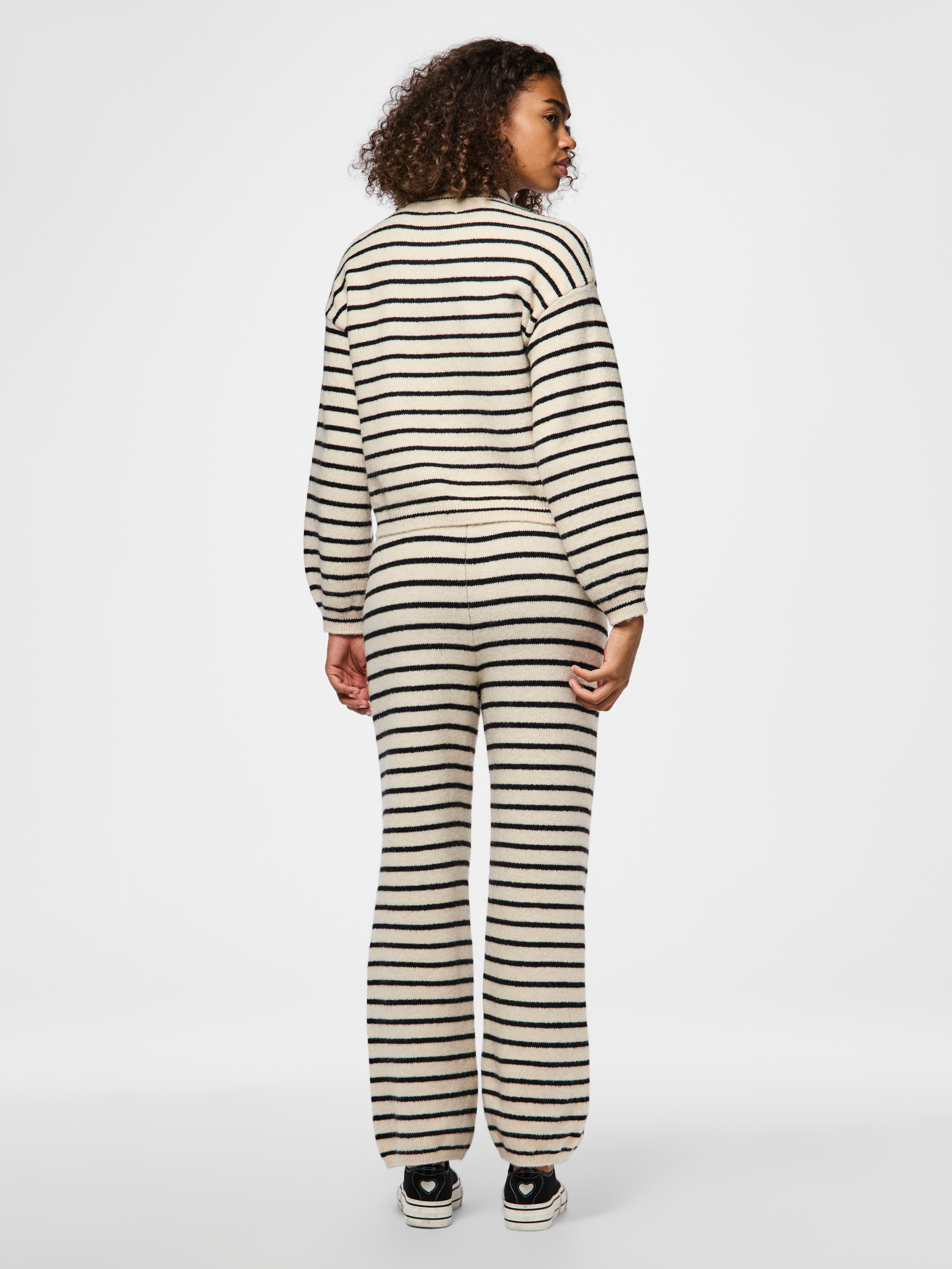pieces Trui met staande kraag PCPENNA LS HIGH NECK KNIT BC