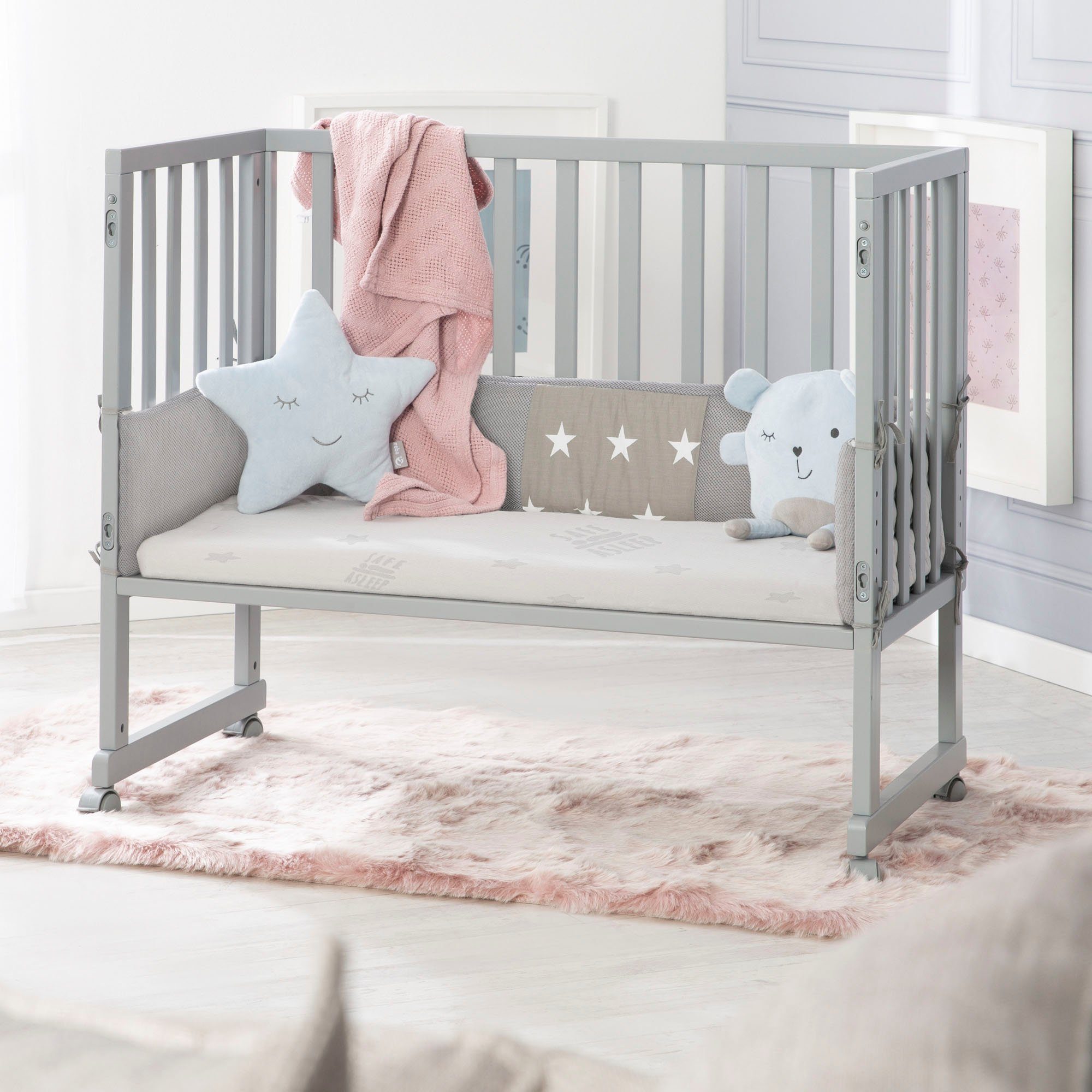 Roba® Wieg Safe Asleep® 2-in-1, taupe, Little sterren met 4 wieltjes, matras, hoofdbeschermer en veiligheidsbarrière