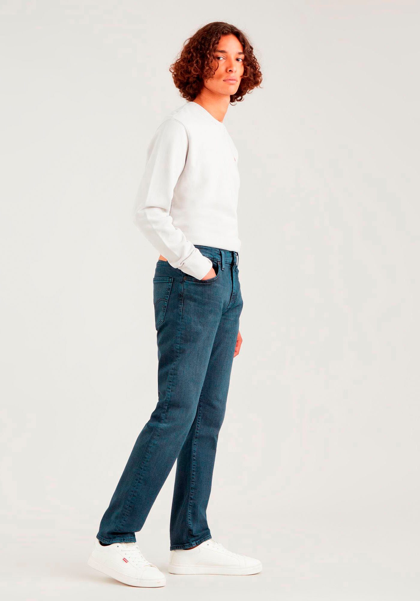 Levi's Tapered jeans 502 TAPER in een elegante moderne stijl