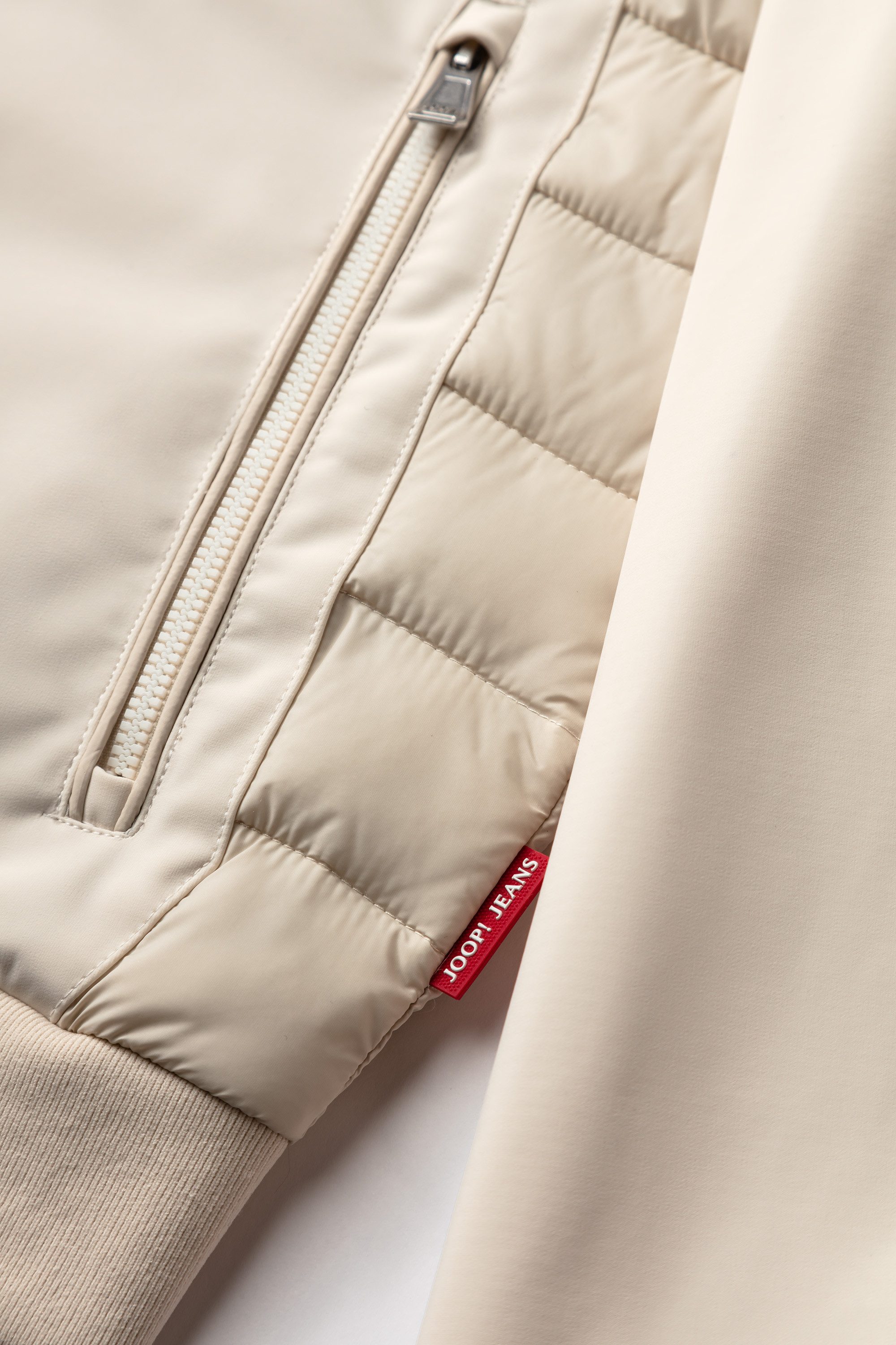 Joop Jeans Fleecejack met capuchon JOEL Stikpatroon aan de voorkant, logopatch op de mouw
