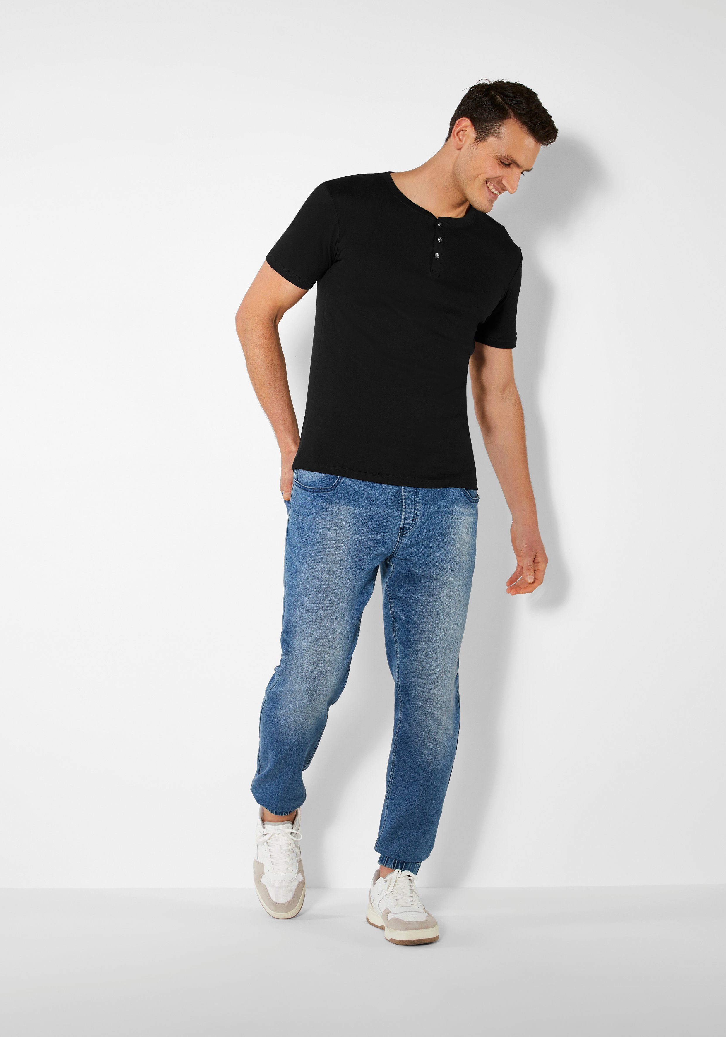 H.I.S T-shirt met een verfijnde knoopsluiting perfect als onderhemd (set)