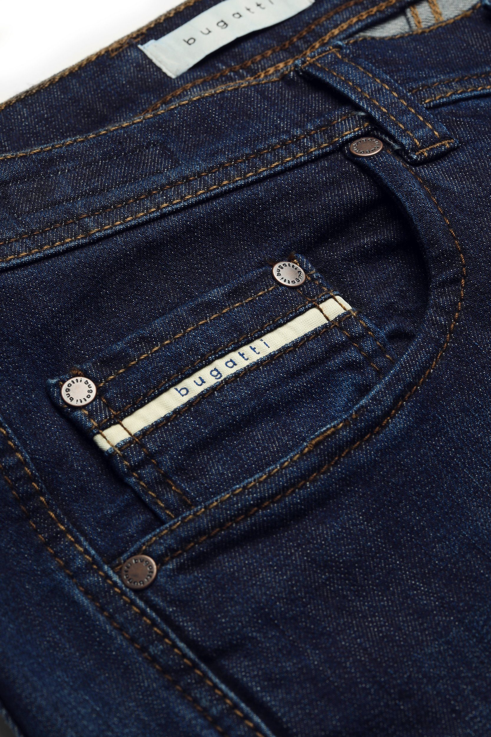 Bugatti 5-pocket jeans met een lichte used-look