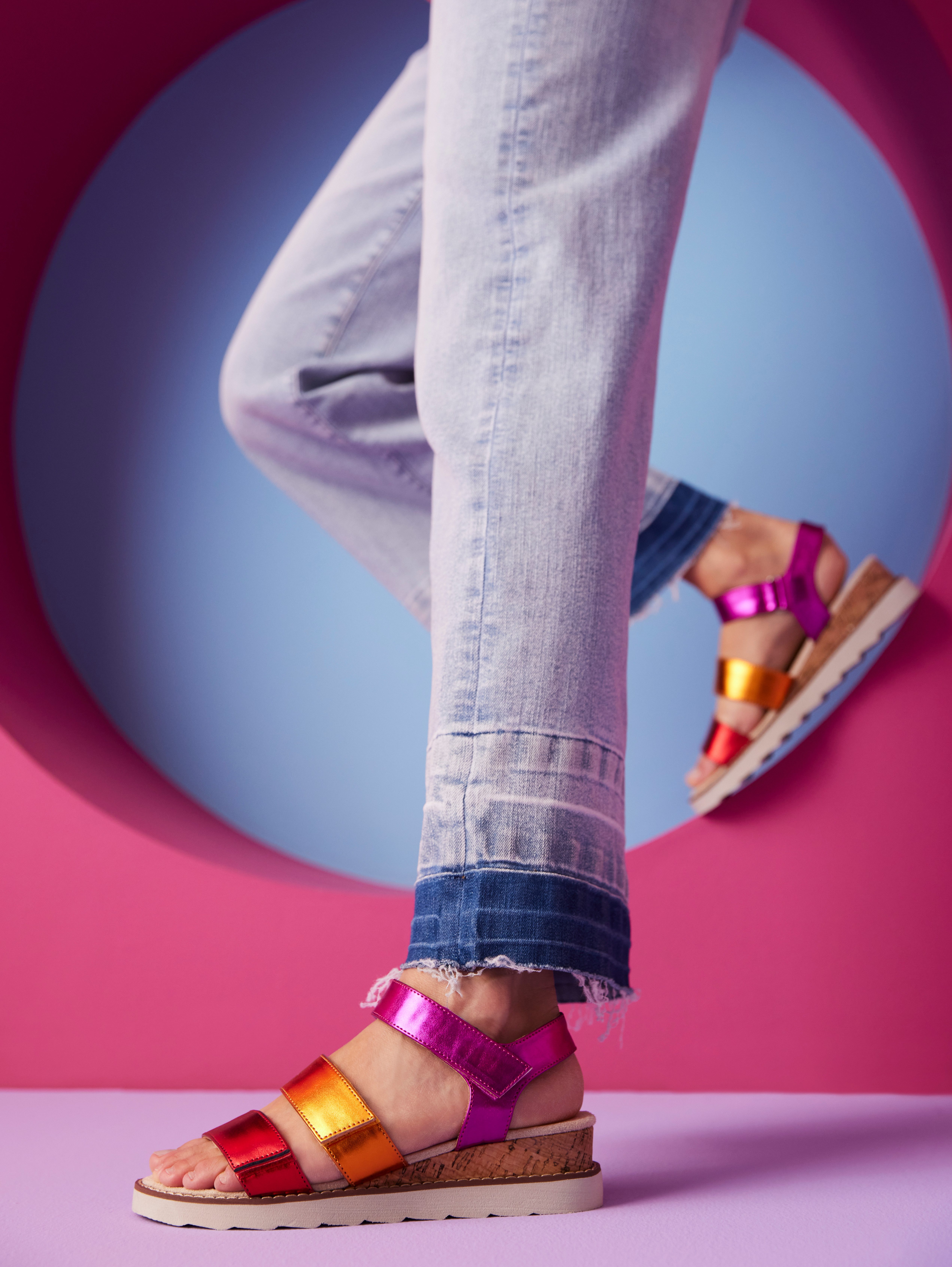 Aniston SHOES Sleehaksandaaltjes , sandaal, zomerschoen, klittenbandschoen, metallic-look - nieuwe collectie