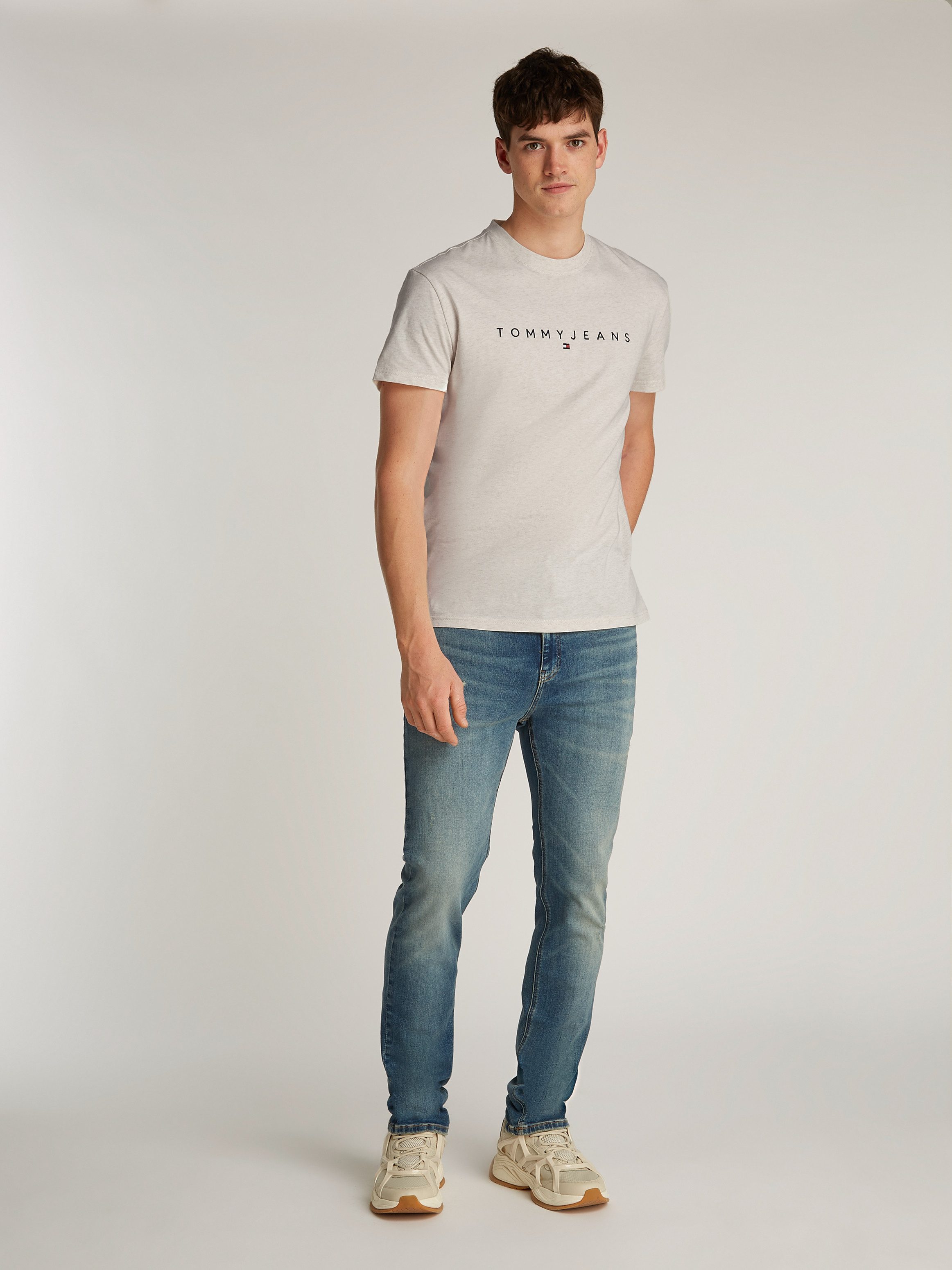 Tommy Jeans Plus Shirt met ronde hals TJM REG LINEAR LOGO TEE EXT in grote maten, logoprint en borduring