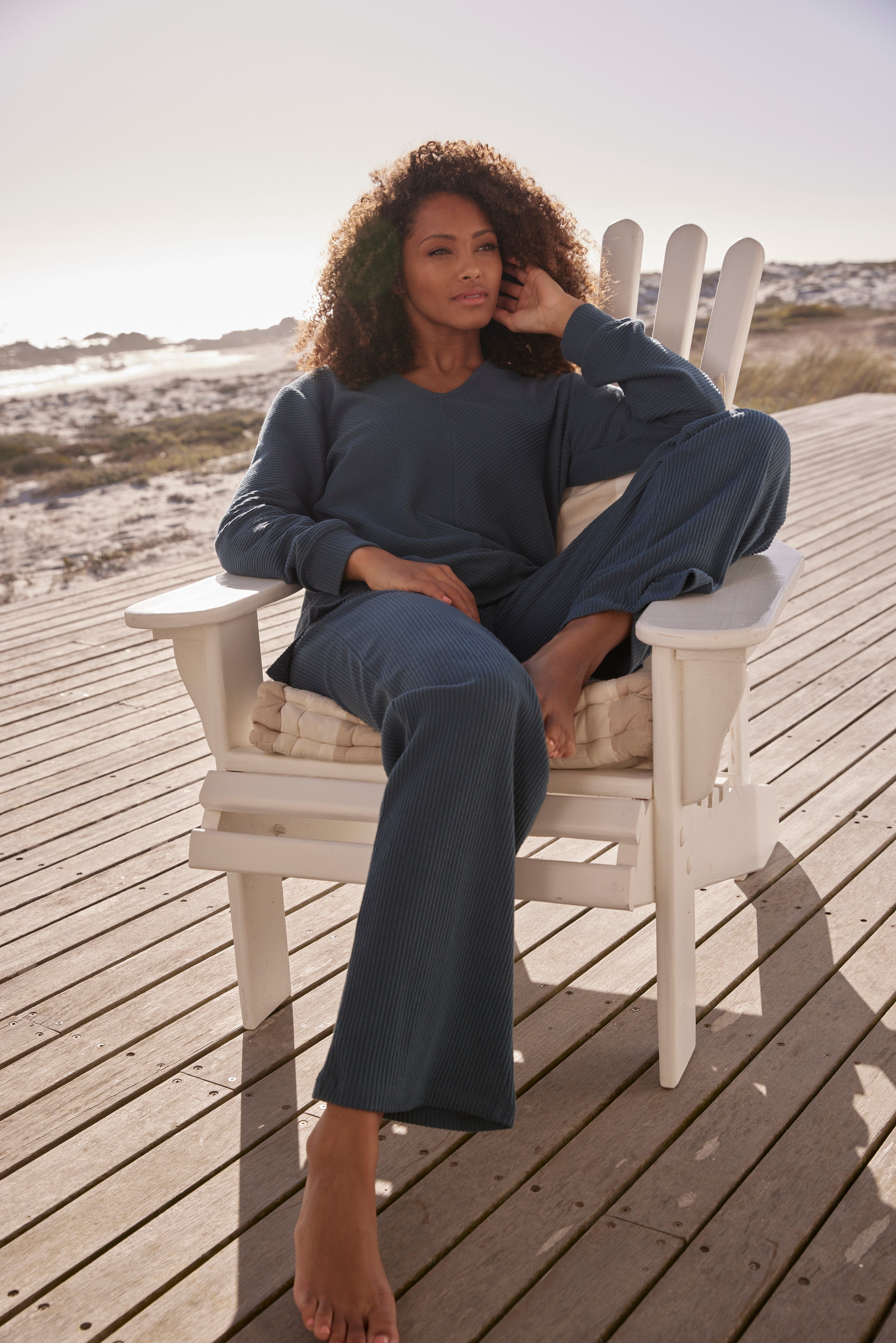s.Oliver RED LABEL Beachwear Sweatshirt - Shirt met lange mouwen en V-hals Langarmshirt met V-hals en zachte ribborden, loungewear