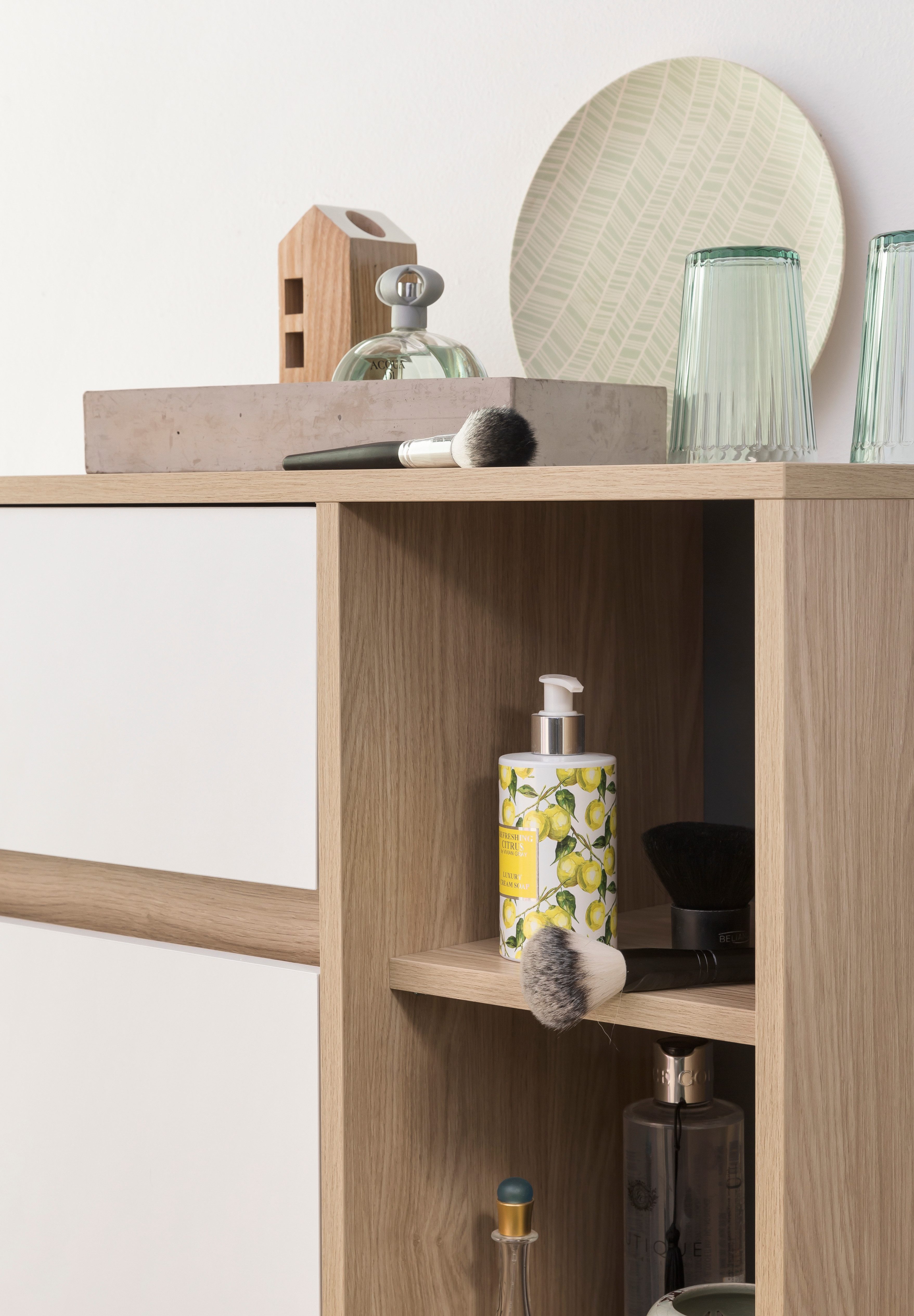 Schildmeyer Halfhoge kast Mali, breedte 66 cm Houtdecor met voelbare structuur, grepenloze deuropening