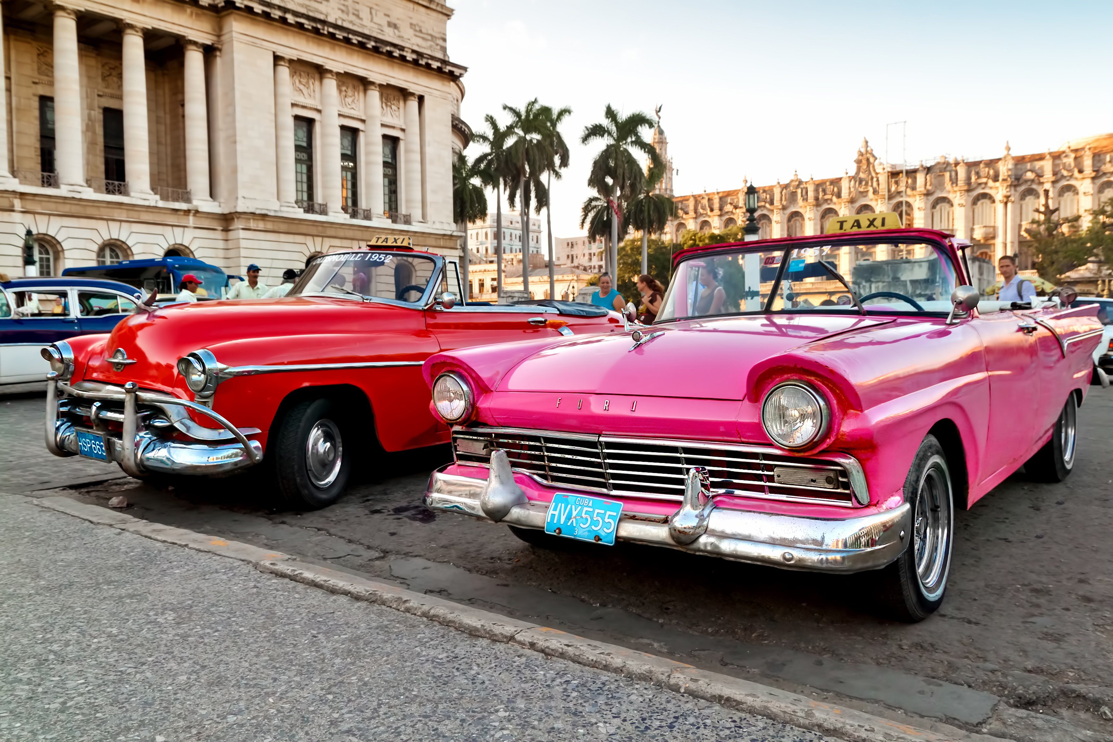 Papermoon Fotobehang Havana Oldtimers