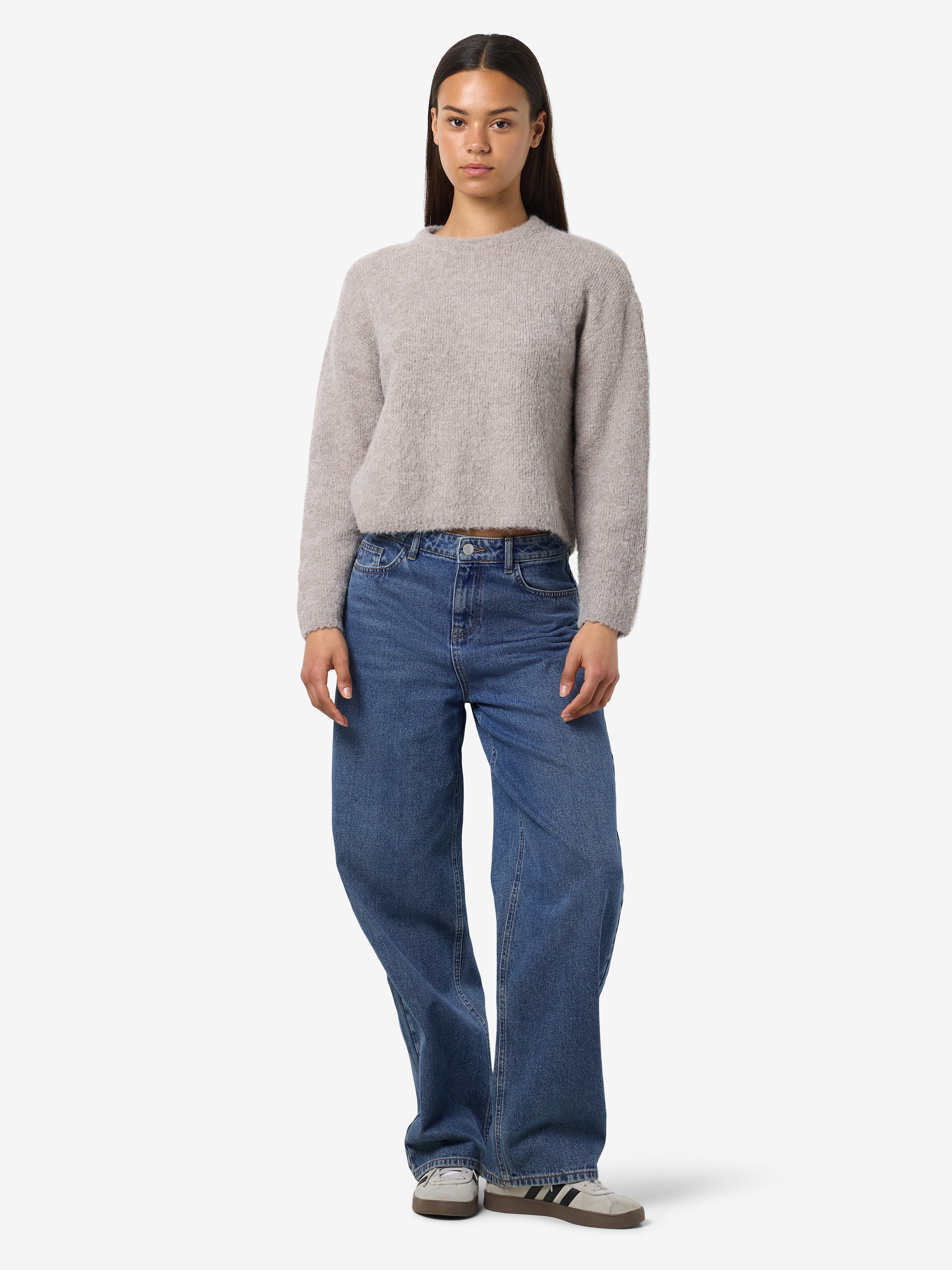 Noisy may Trui met ronde hals NMDOLLY L/S O-NECK KNIT FWD NOOS