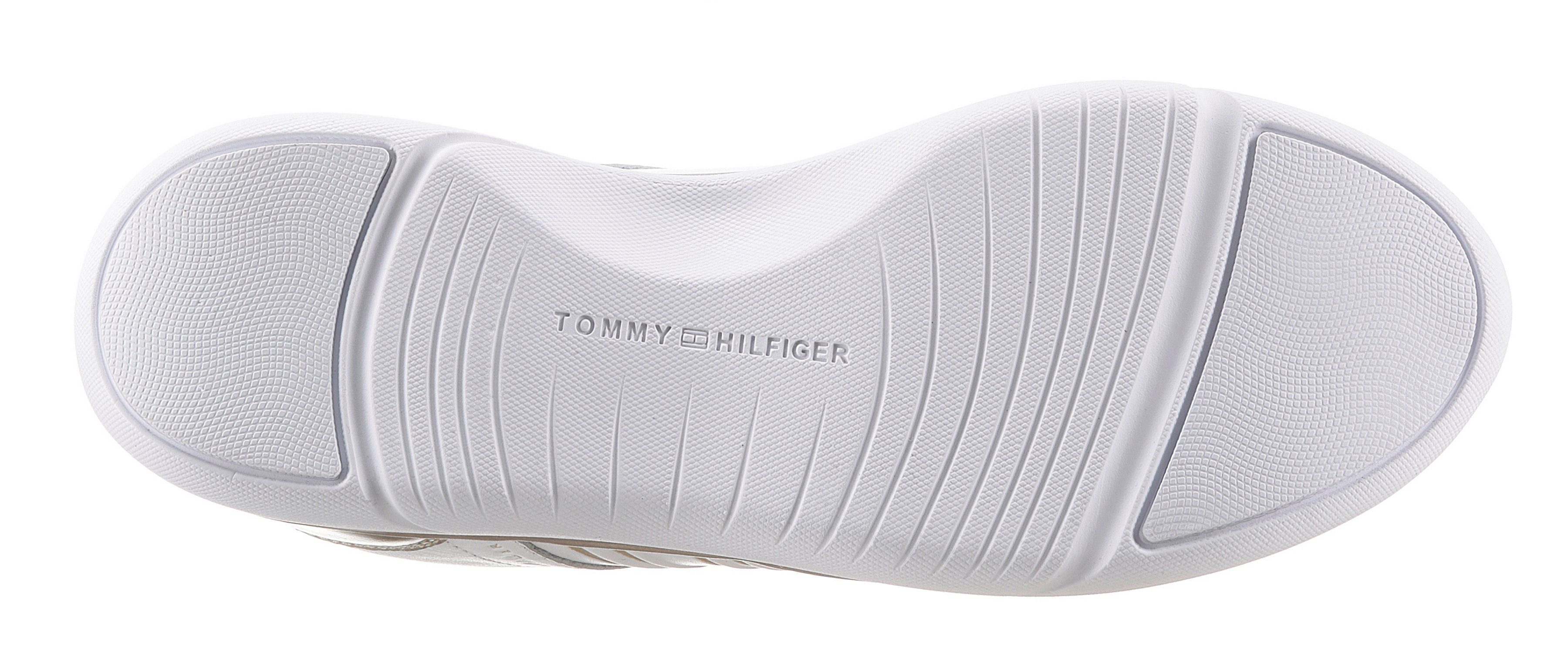 Tommy Hilfiger Sneakers met sleehak LEATHER LIGHTWEIGHT SNEAKER met  goudkleurige accenten makkelijk gekocht | OTTO