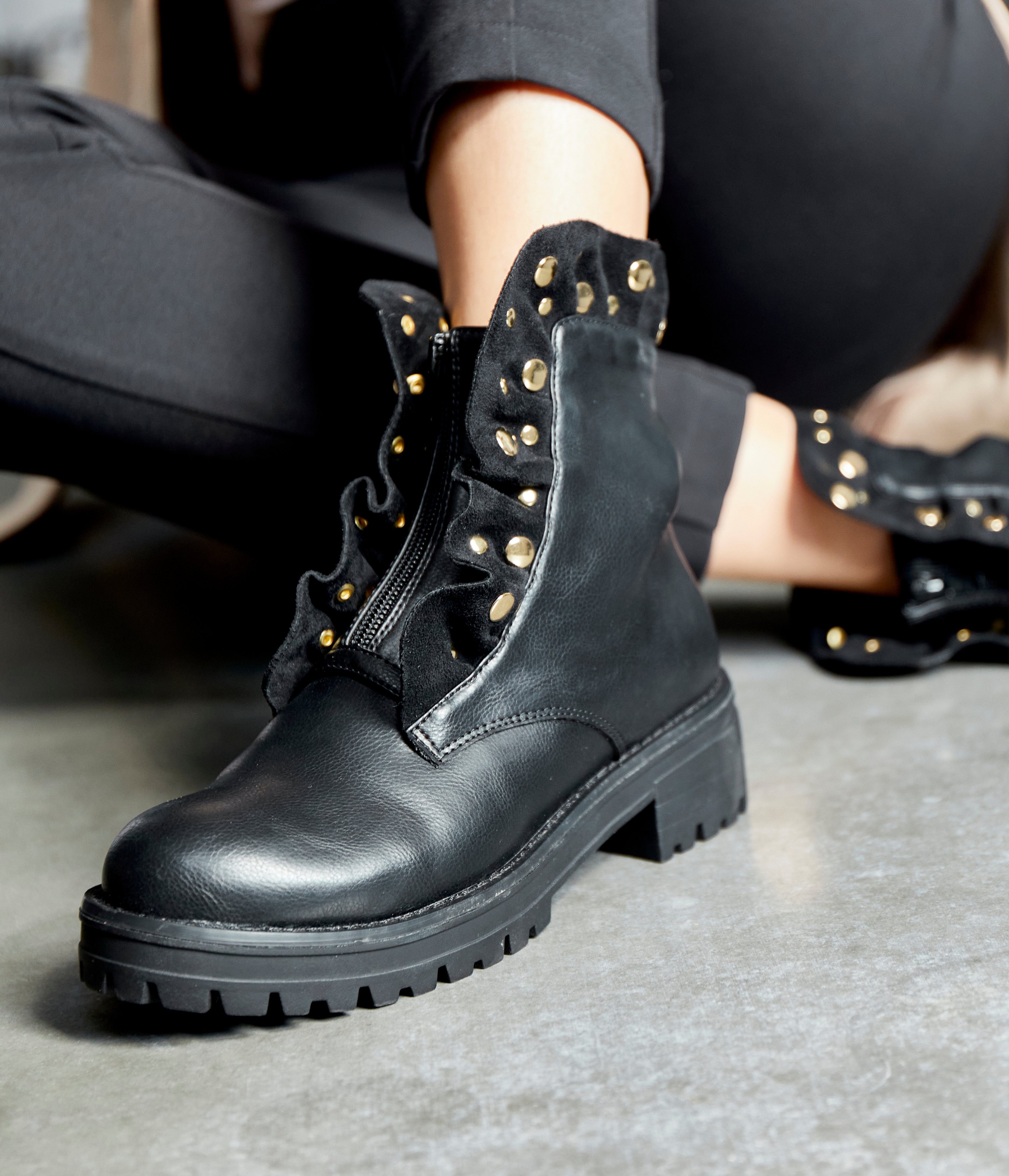 Lascana Laarzen met ritssluiting met glinsterende steentjes en kleine ruches, laarsjes, ankle boots