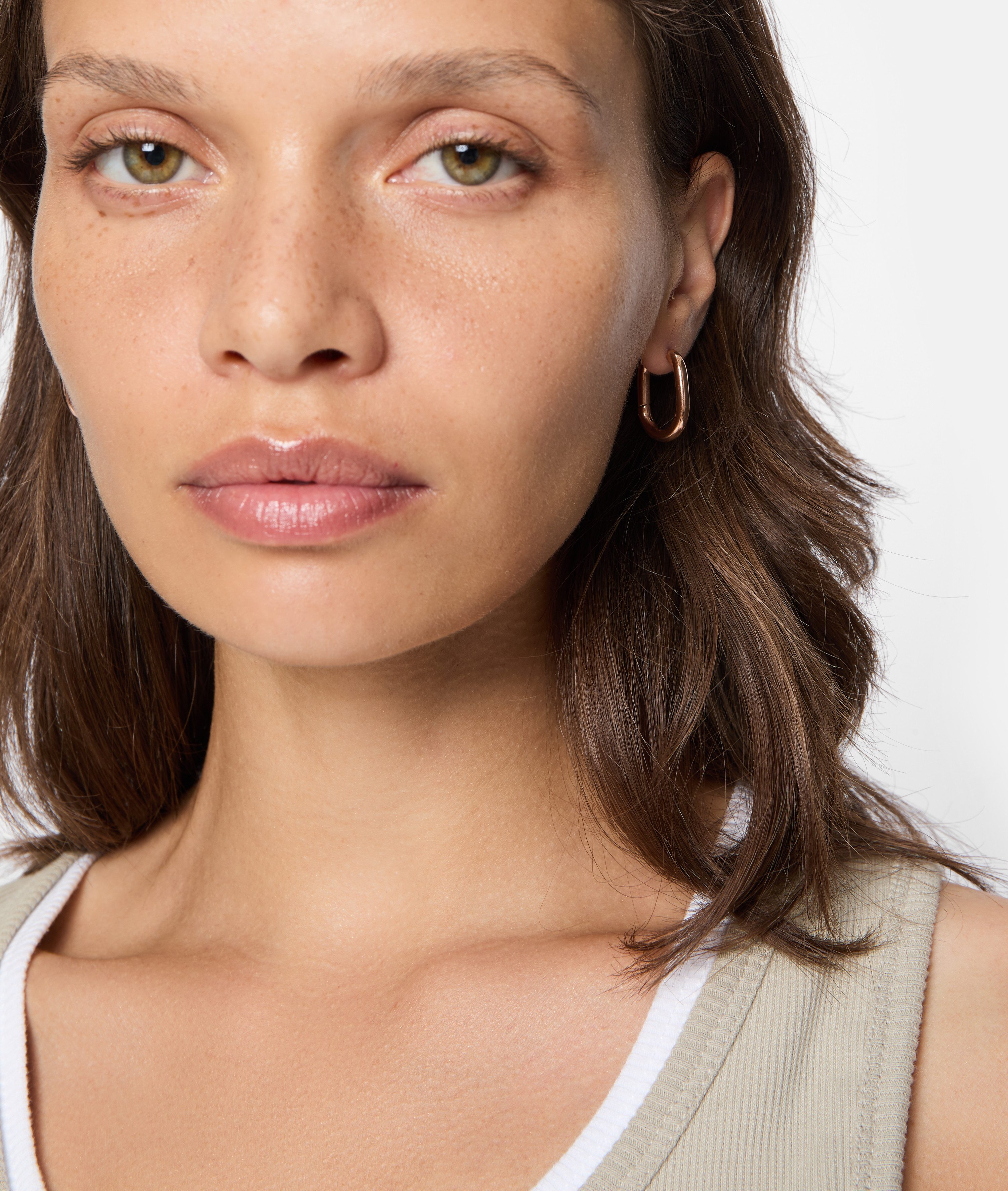 Liebeskind Berlin Paar creolen Sieraden cadeau roestvrijstalen oorbellen Modern Knot