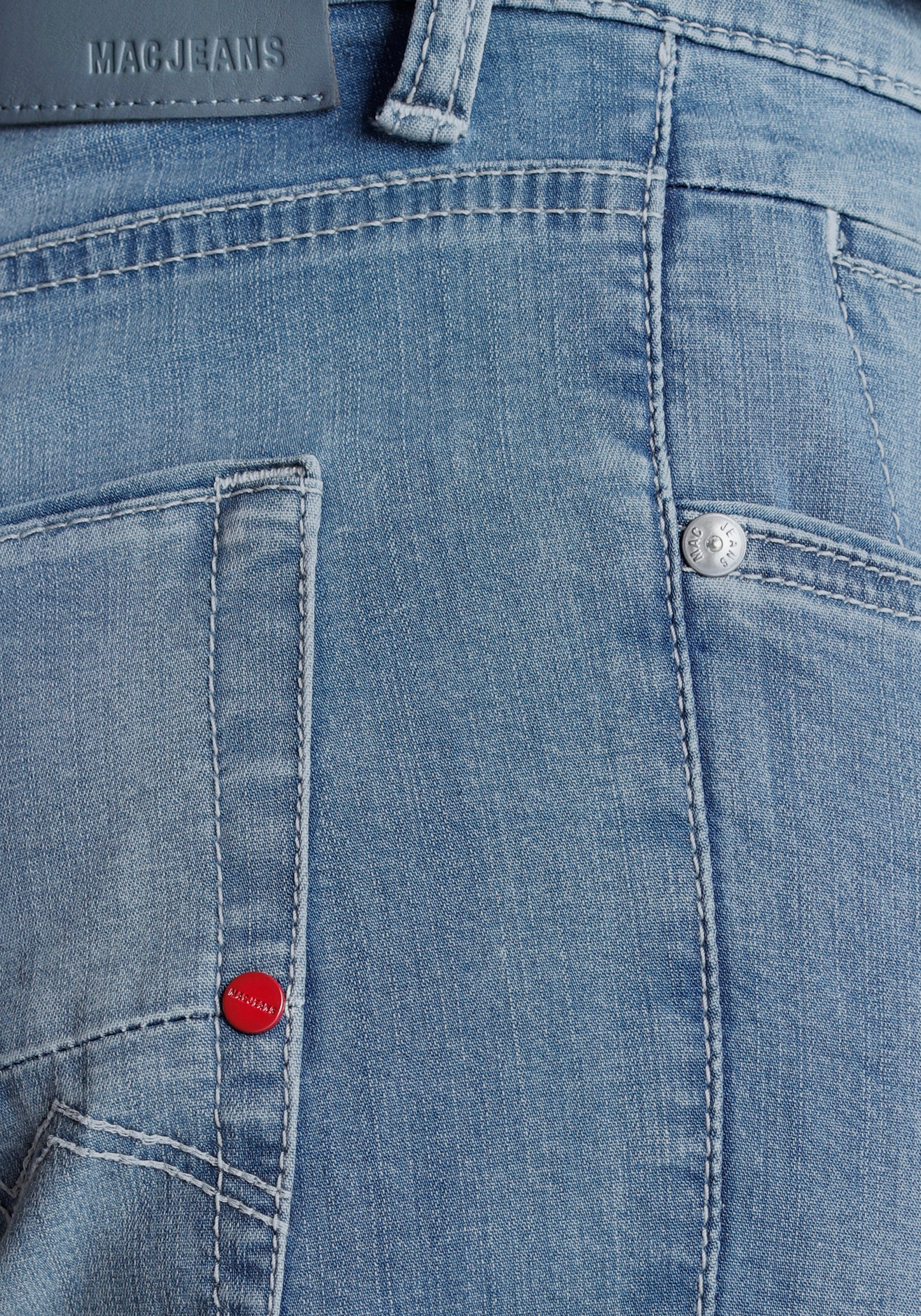 MAC Slim fit jeans Arne-Pipe light smalle figuuraccentuerende snit