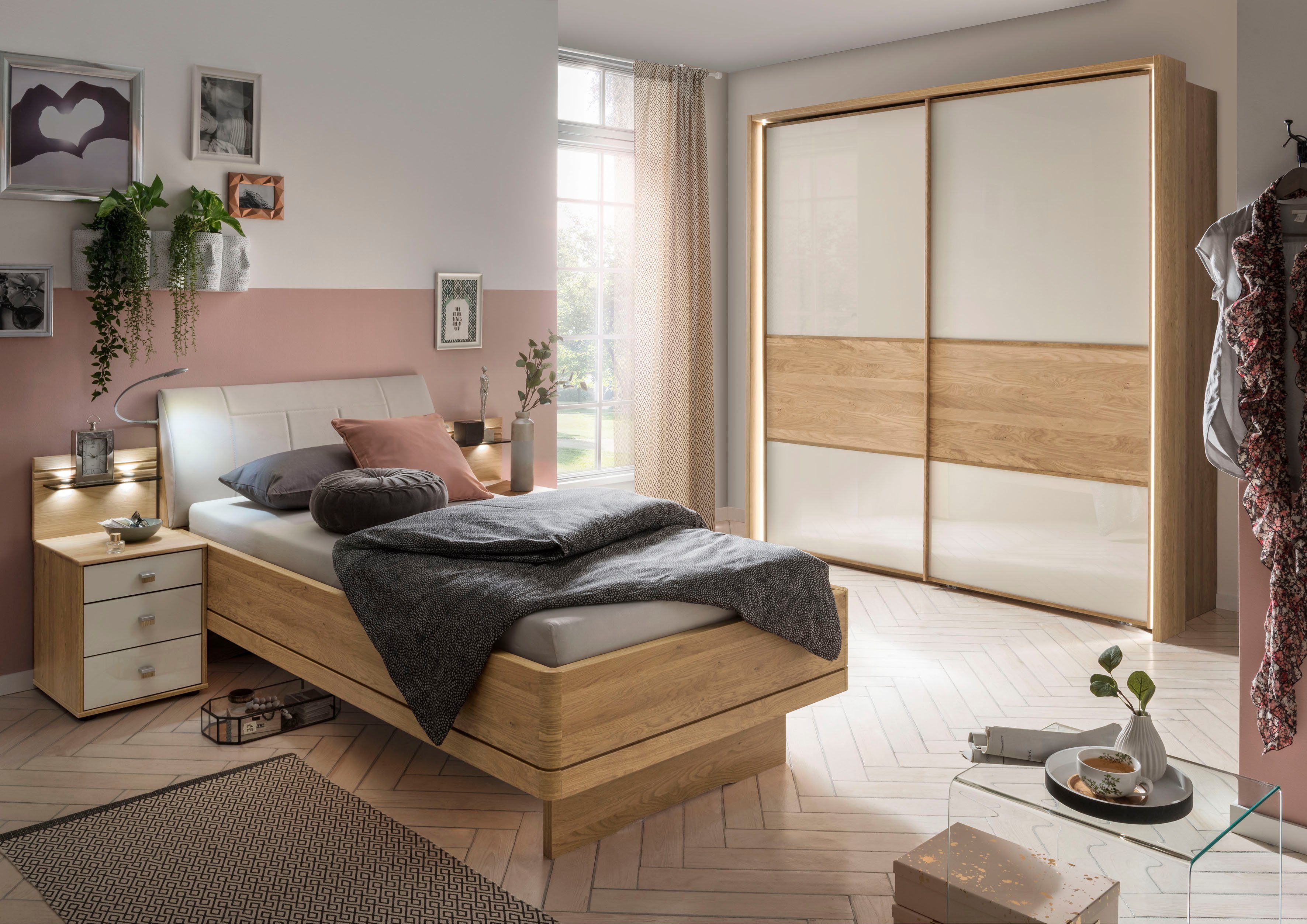 WIEMANN Bed Kiruna, Bedframe, Bedframe, Eiken look, Gestoffeerd hoofdbord Gestoffeerd hoofdeinde van kunstleer, verschillende maten, in comforthoogte