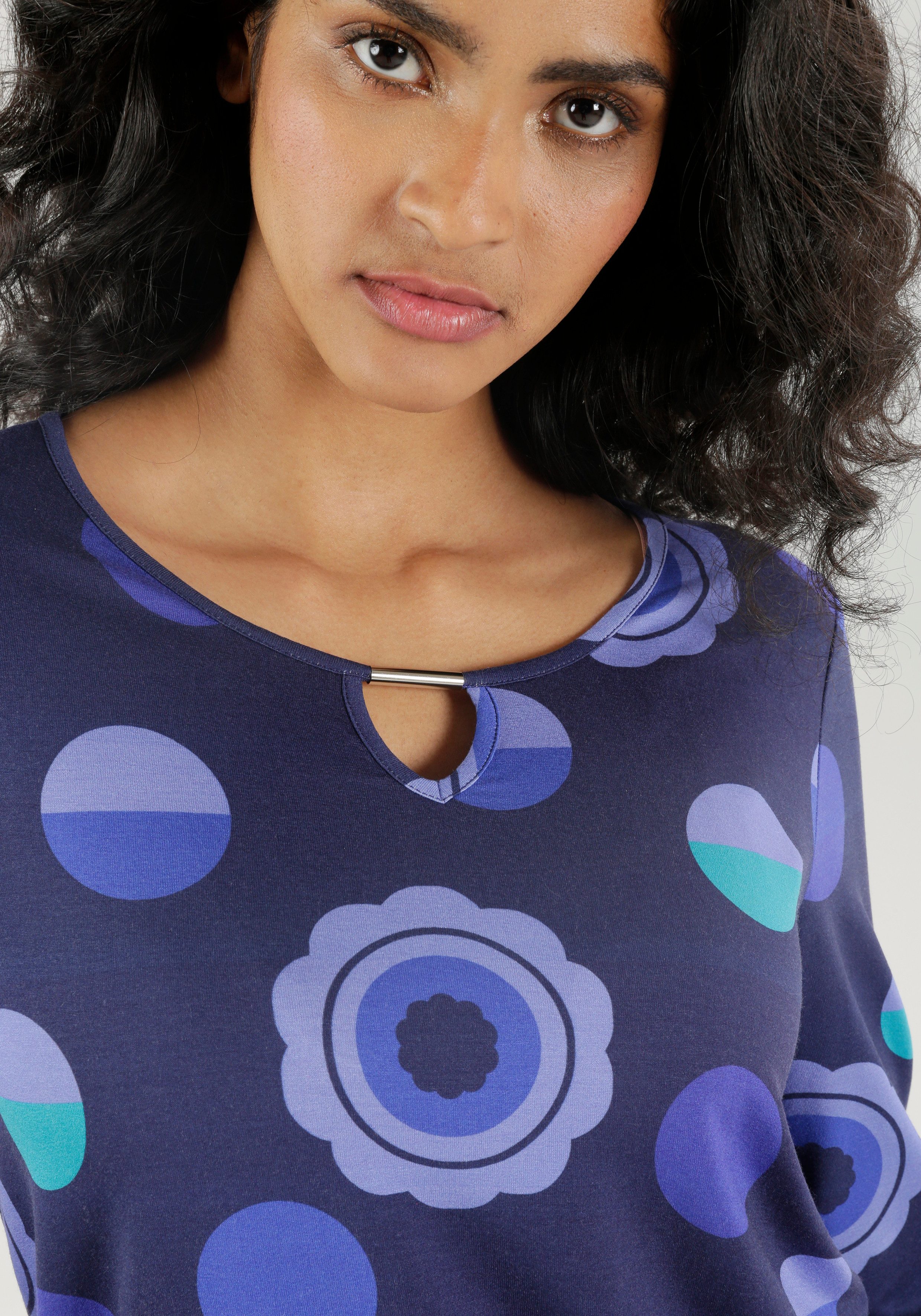 Aniston SELECTED Shirt met lange mouwen met verbergende elastieken