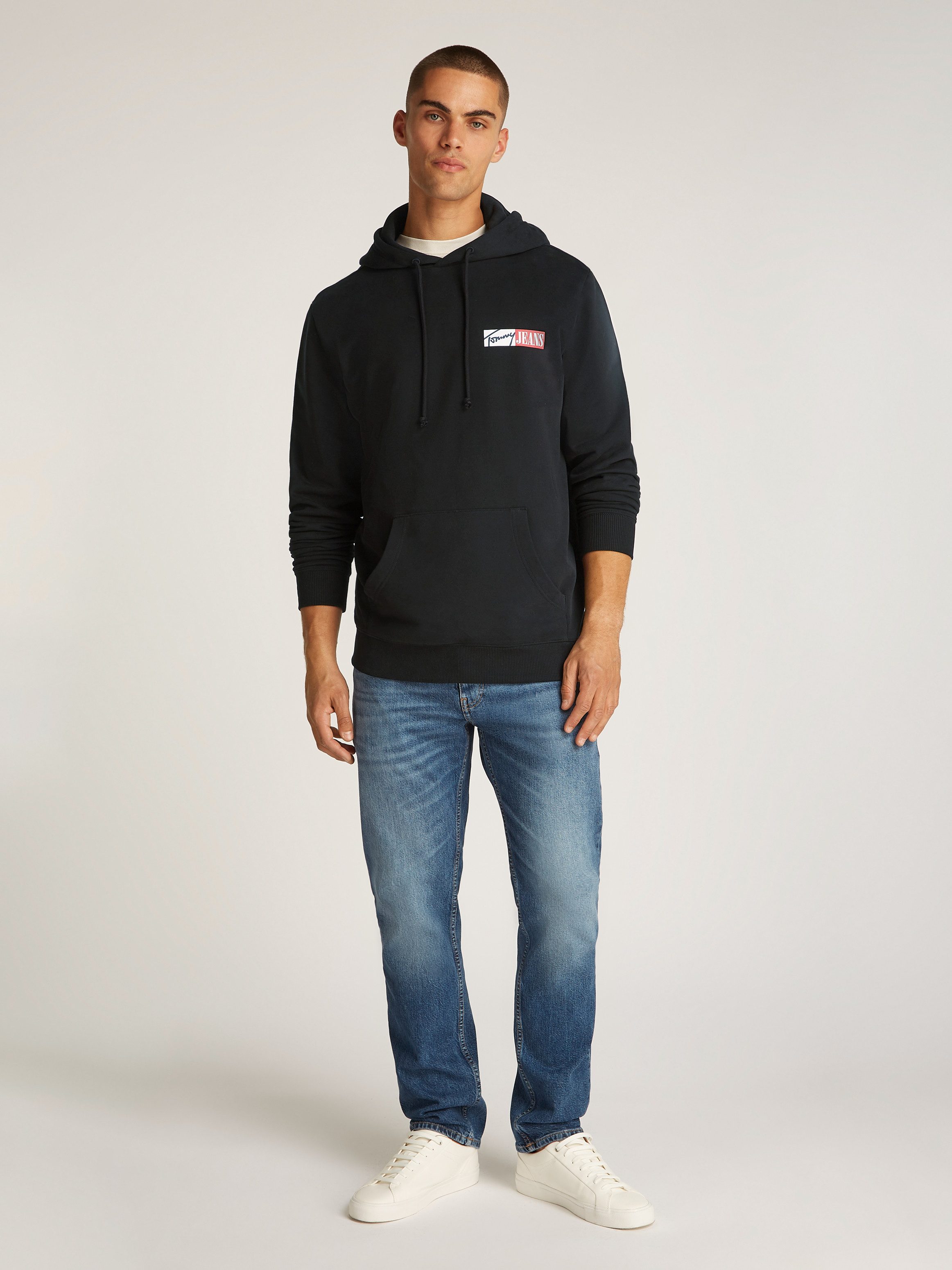 Tommy Jeans Plus Hoodie TJM REG ENTRY GRAPHIC HOODIE EXT in grote maten logoprint kangoeroezak