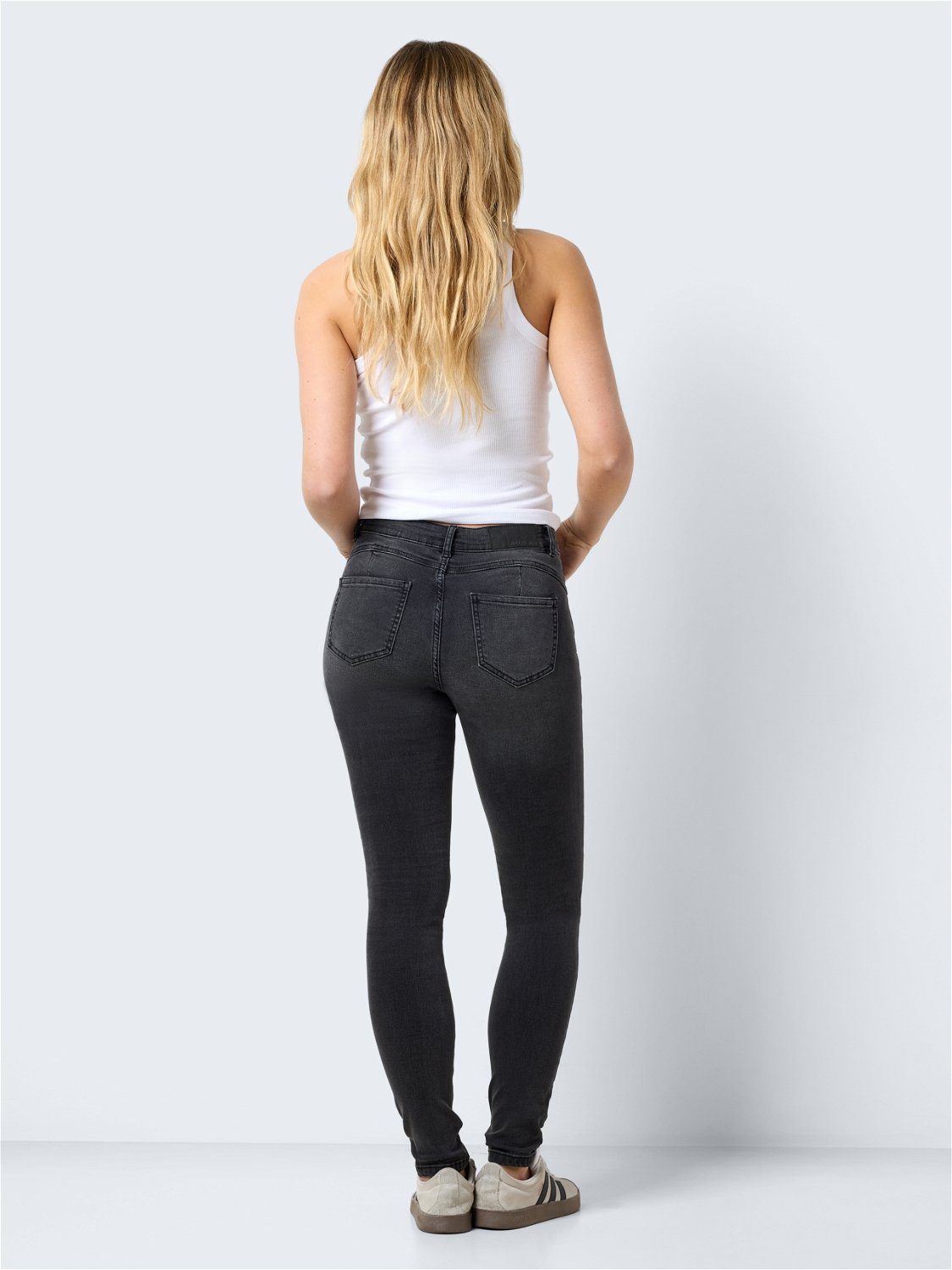 Noisy may Skinny fit jeans NMJEN NW SKINNY SHAPER JEAN JT177DG NOOS