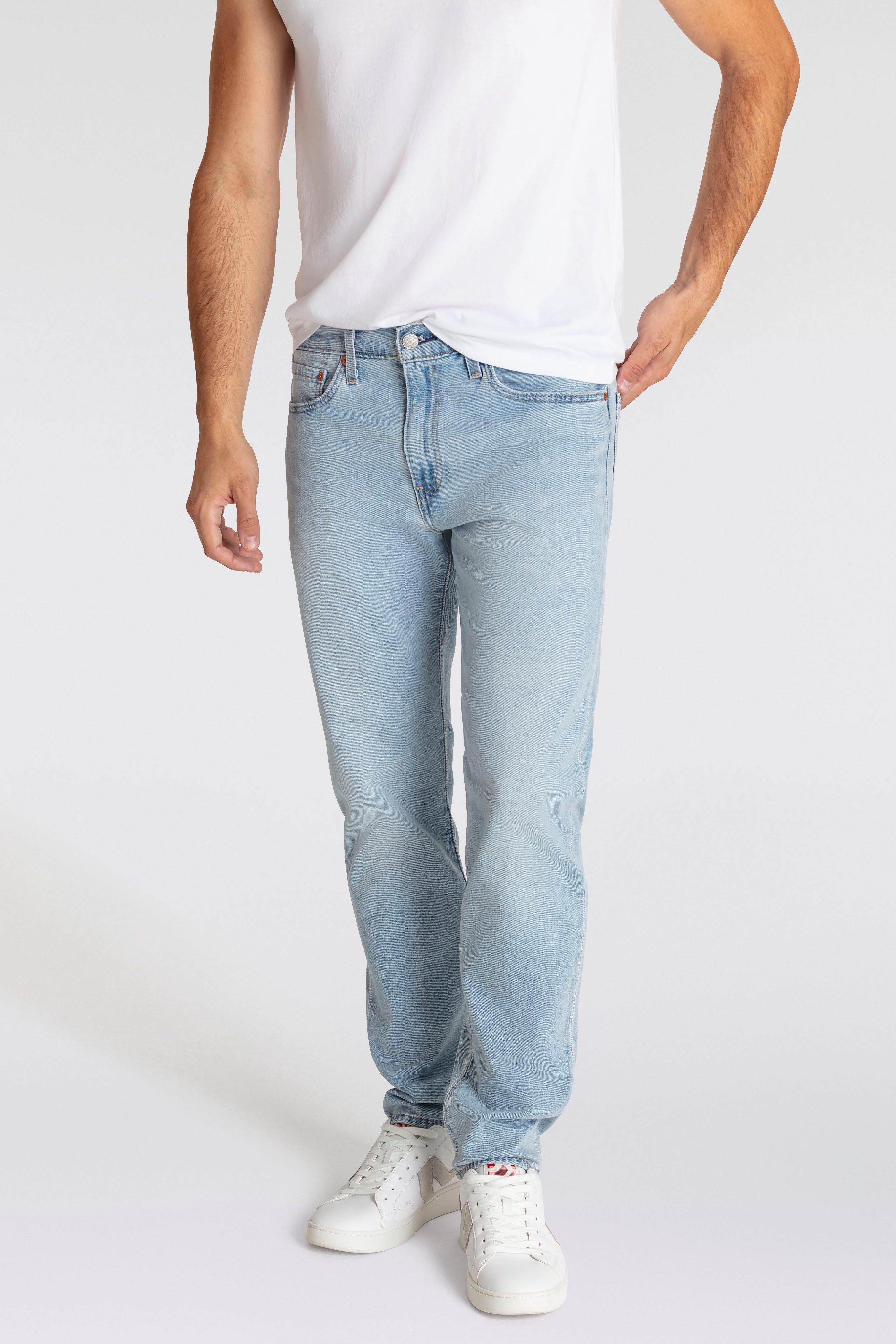 Levi's Tapered jeans 502 TAPER in een elegante, moderne stijl