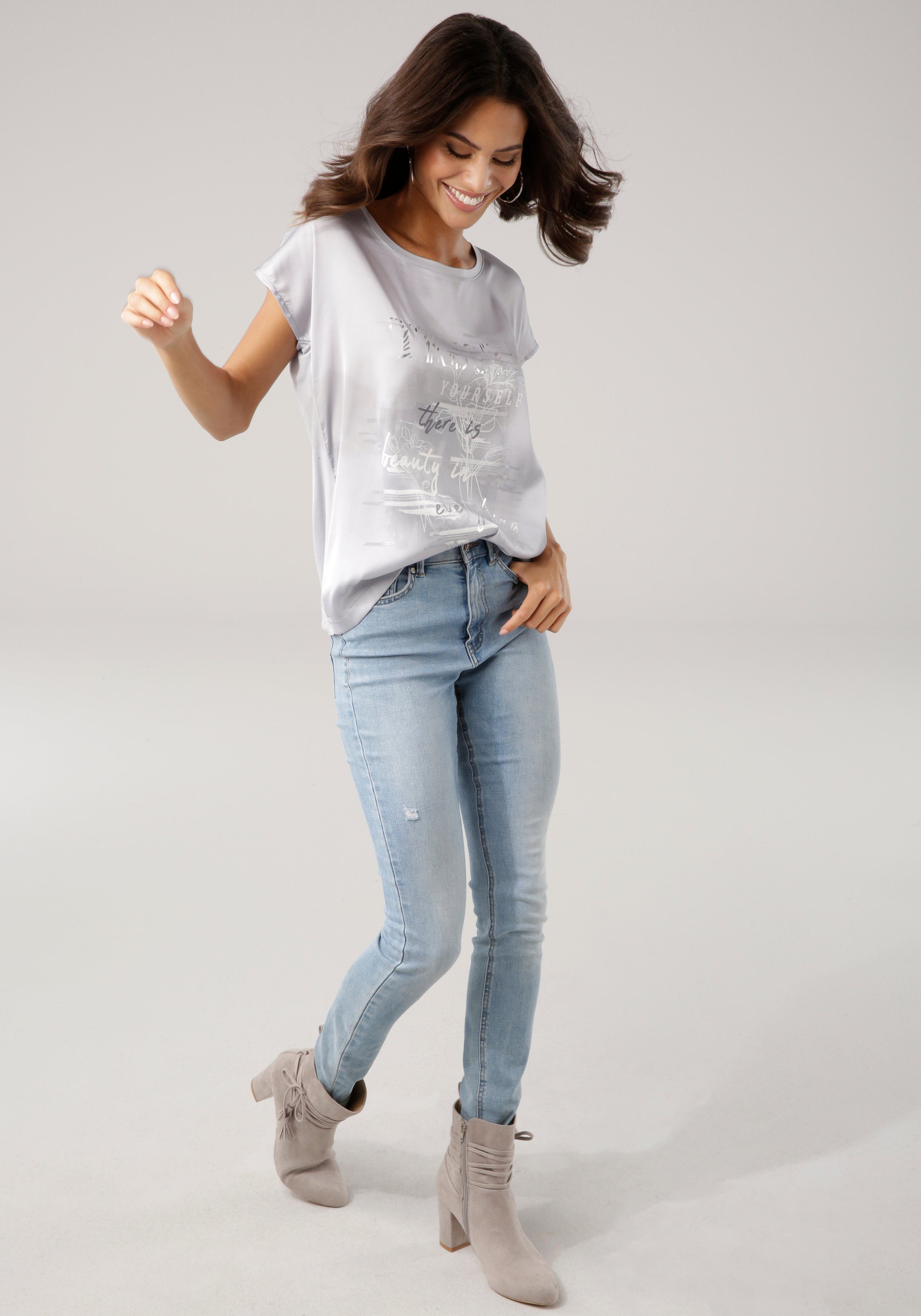 Laura Scott Shirtblouse van satijn met stijlvolle print