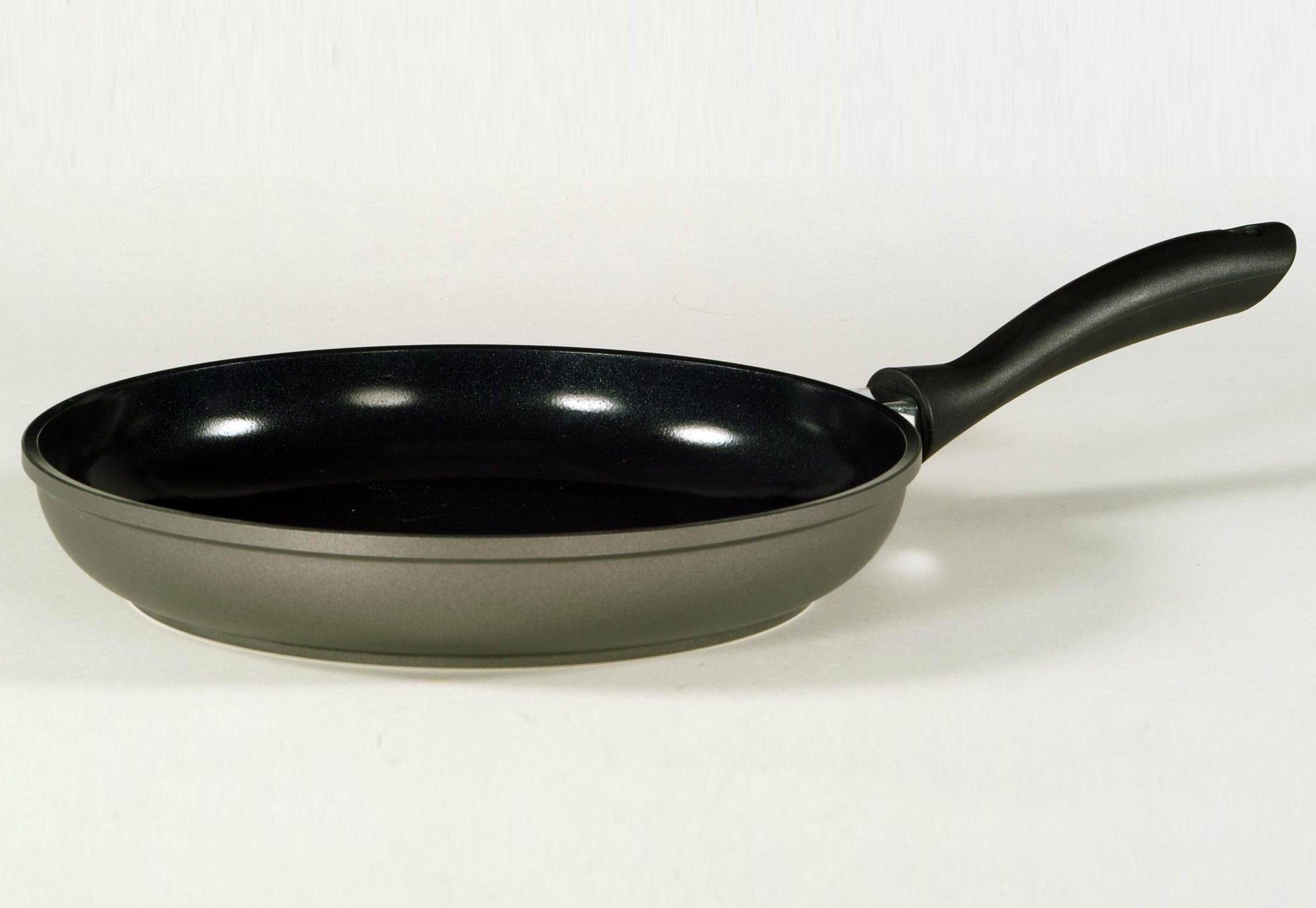 Krüger Koekenpan Aluguss pan plat Potsdam, 24 cm voor inductiekookvelden geschikt (1-delig) koekenpannen zwart