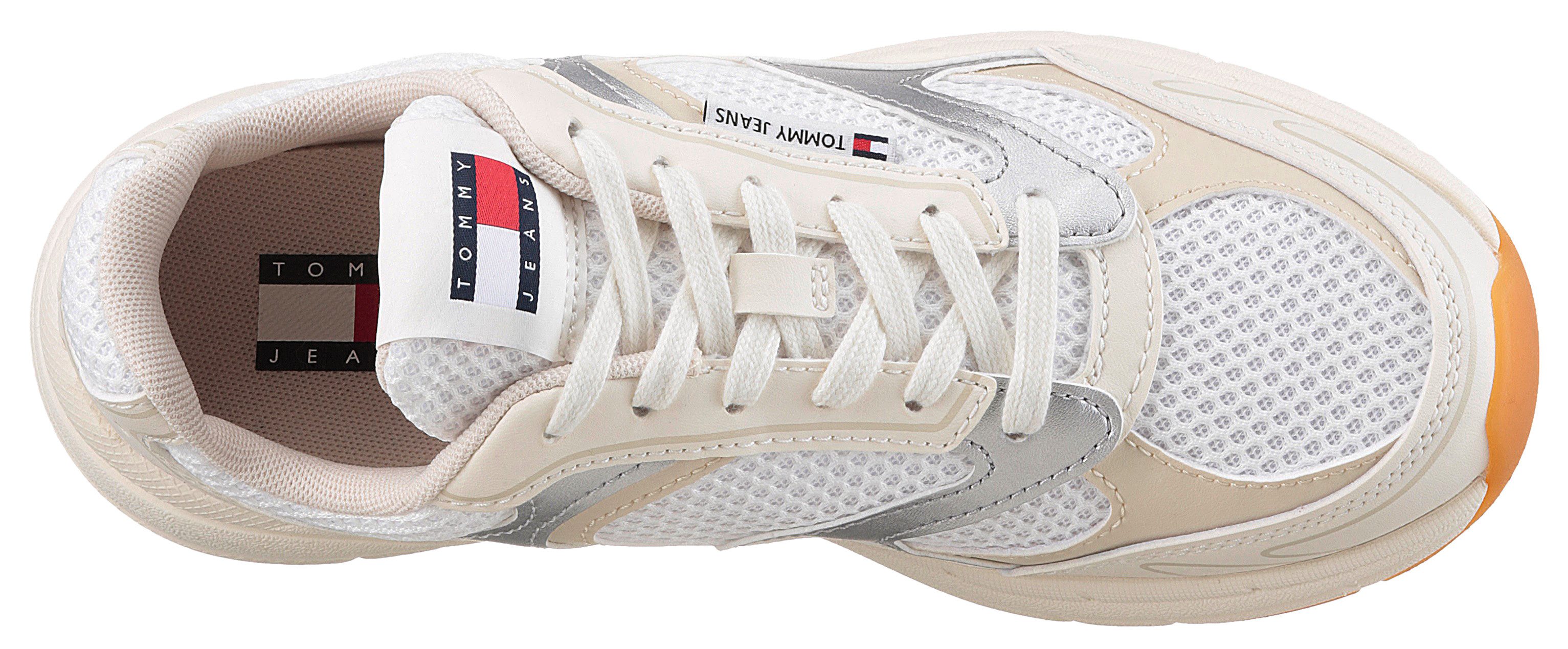 TOMMY JEANS Sneakers met sleehak THE CONEY METALLIC vrijetijdsschoen, veterschoen, lage schoen, ugly sneaker, logo-patch