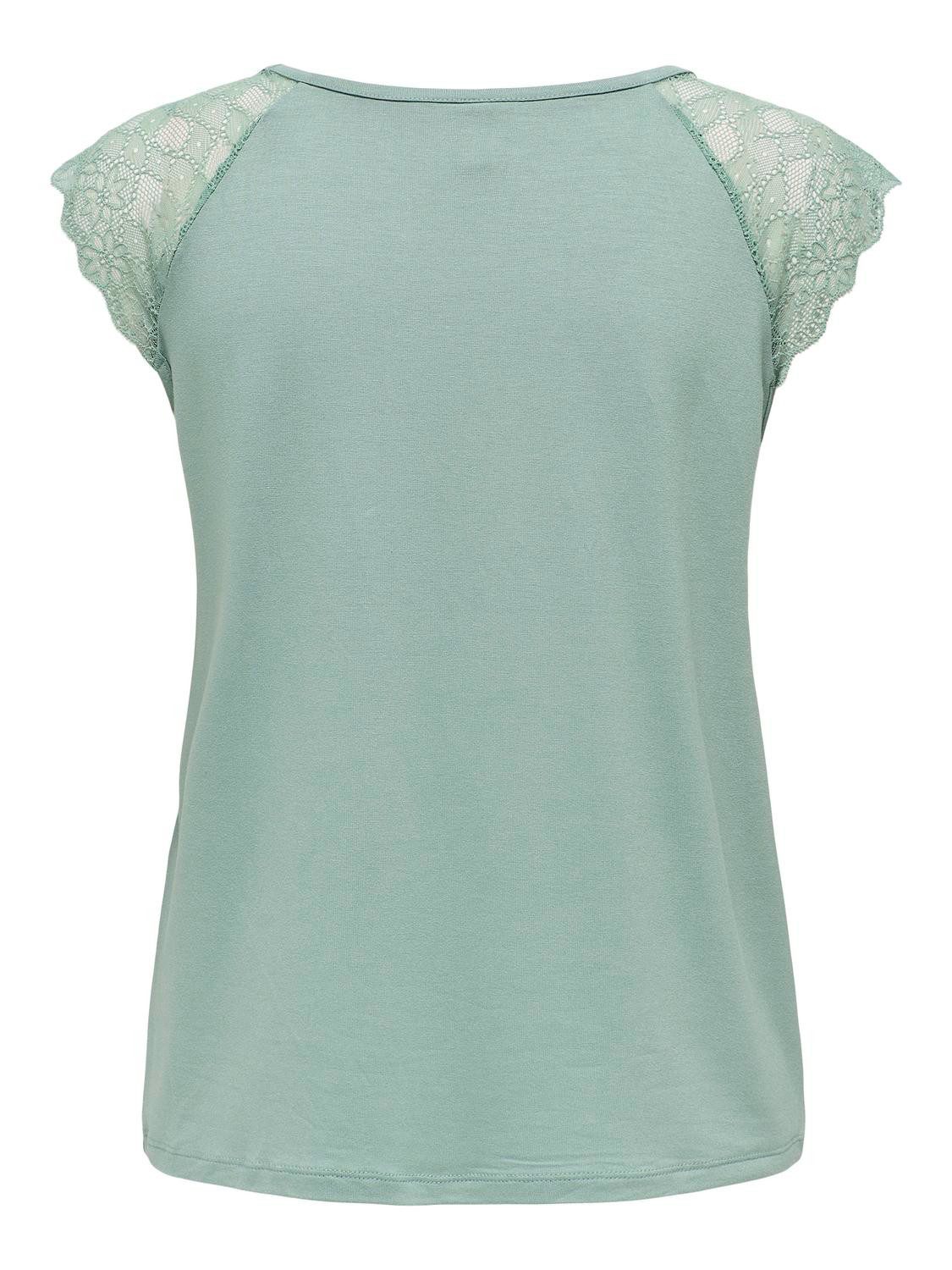 Only Shirt met V-hals ONLPETRA S S LACE MIX TOP CS JRS