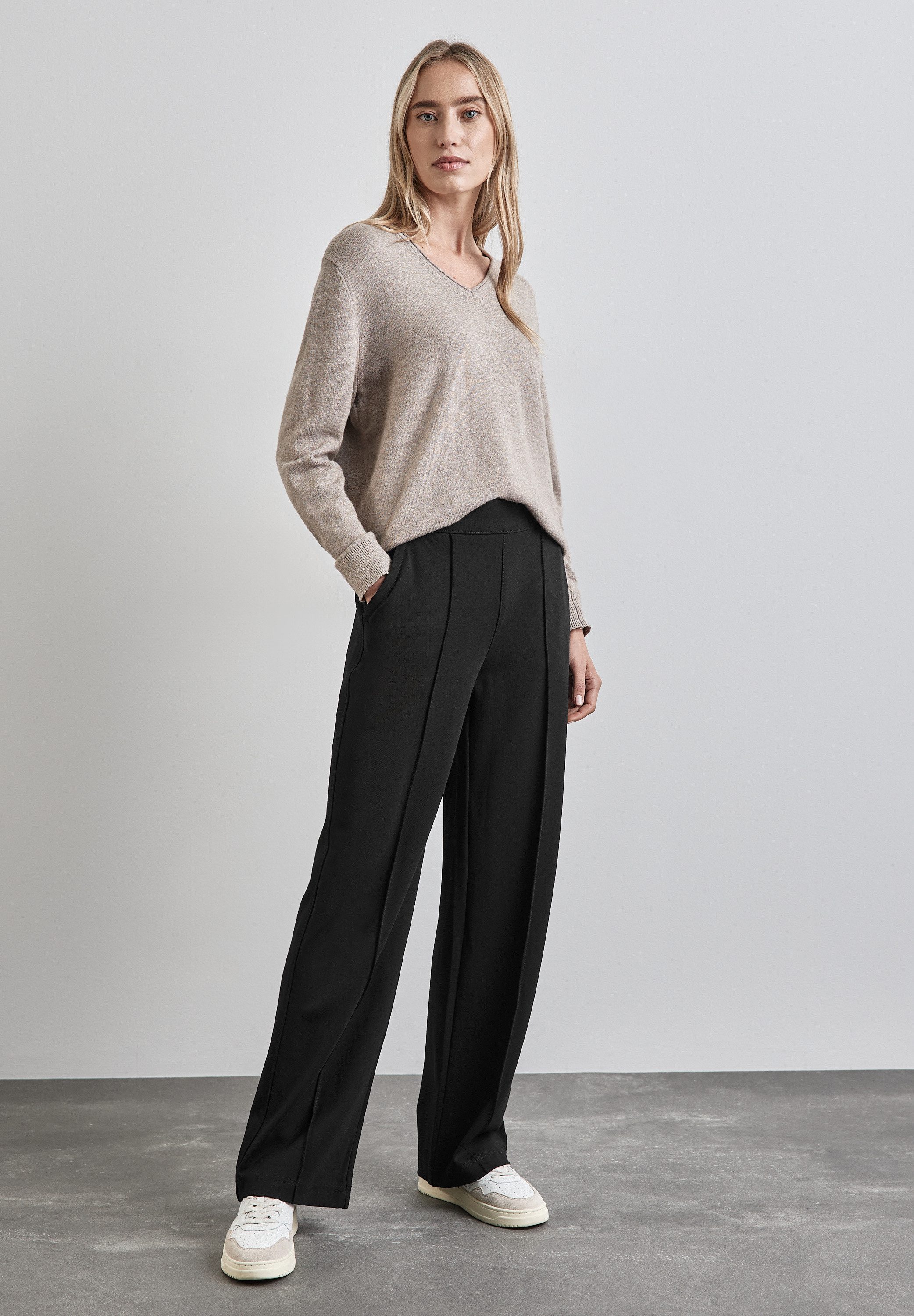 STREET ONE Comfortbroek Casual fit met siernaad aan de voorkant