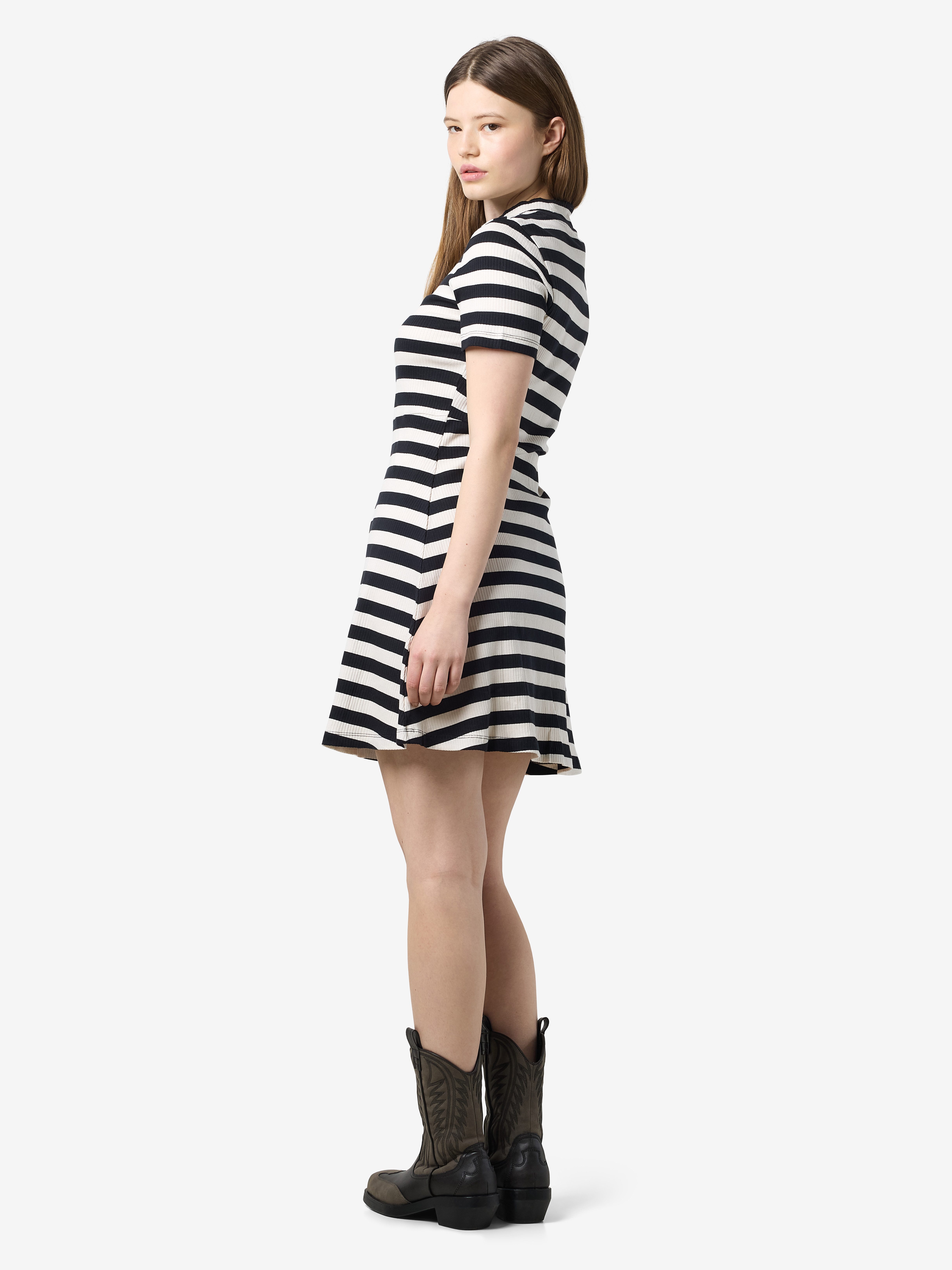 Noisy may Mini-jurk NMELINOR S/S SKATER DRESS JRS NOOS