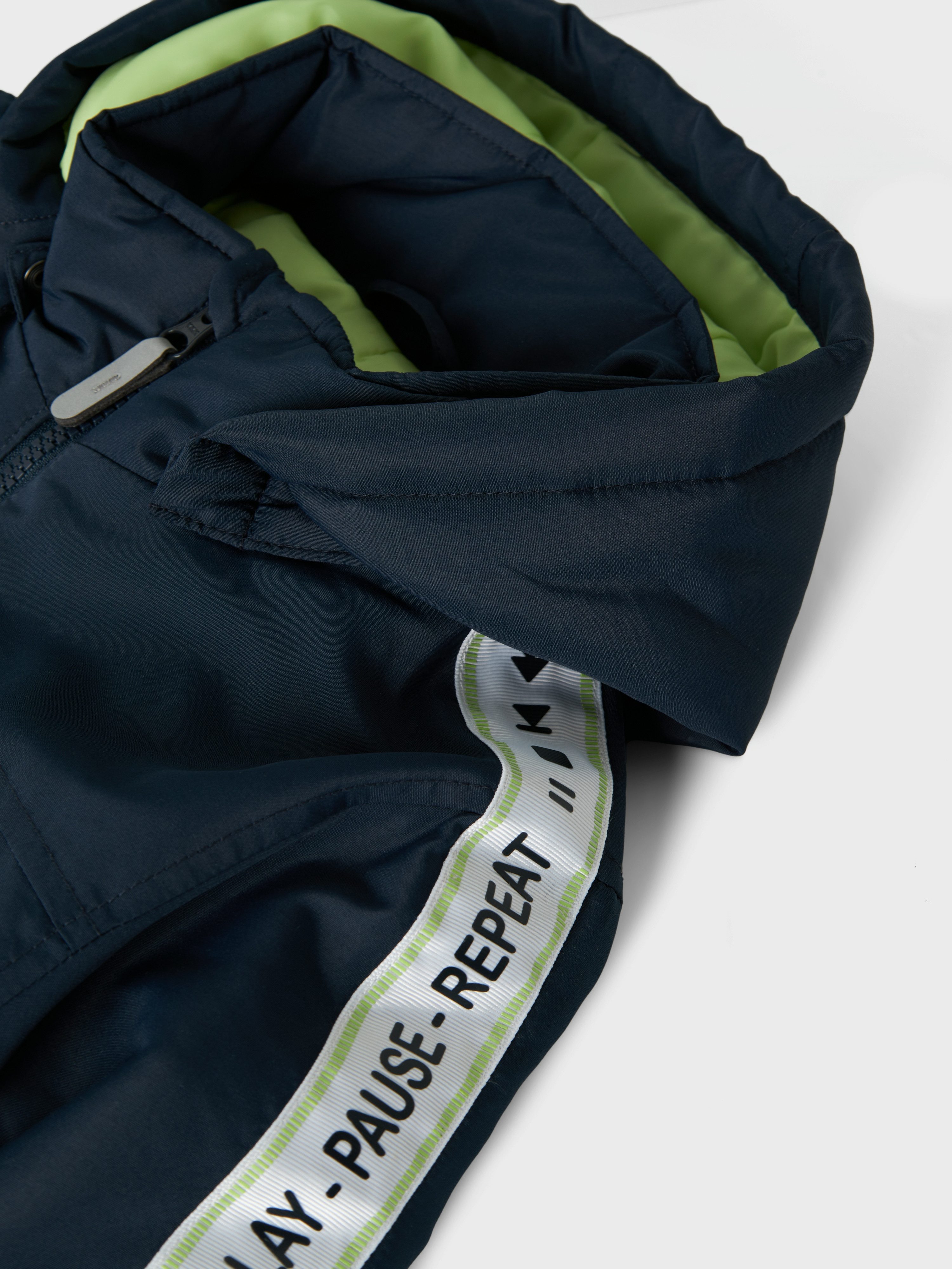 Name It Outdoorjack NKMMAX JACKET SPORTY1 met decoratieve, reflecterende details